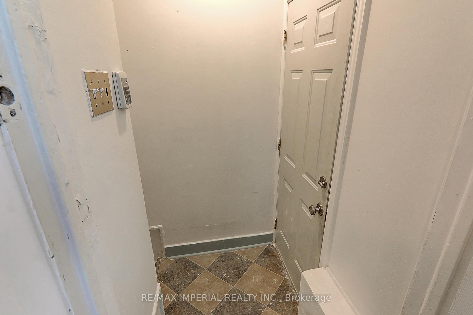 Photo 32 of 49 Sunset Beach (M & 2nd) Road, Richmond Hill, Oak Ridges Lake Wilcox — HOMEH