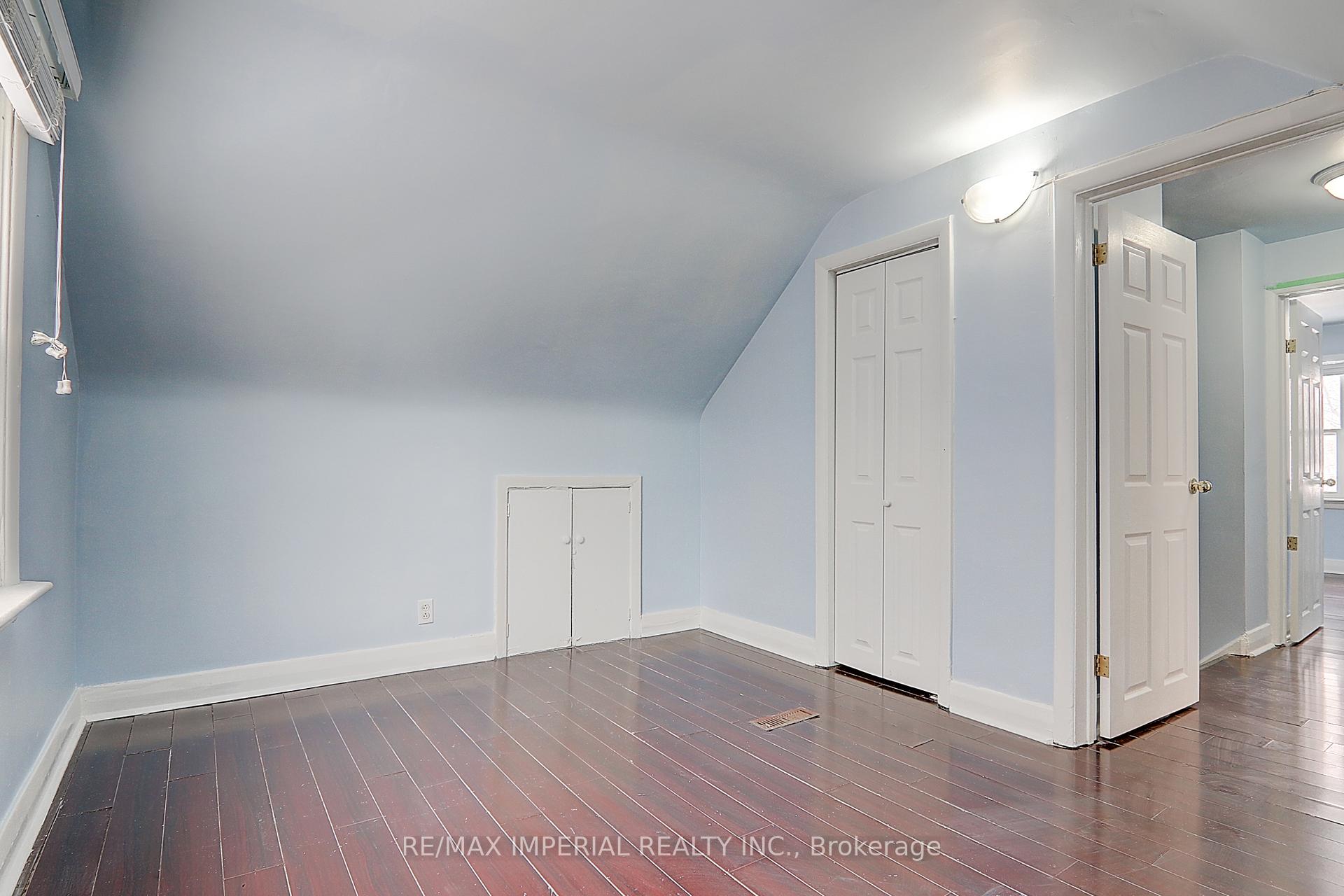 Photo 36 of 49 Sunset Beach (M & 2nd) Road, Richmond Hill, Oak Ridges Lake Wilcox — HOMEH