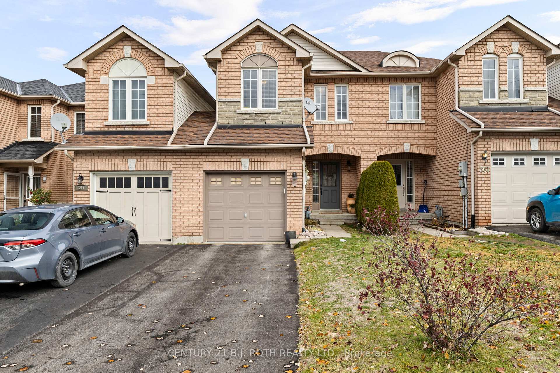 Front of 359 Ferndale Drive S