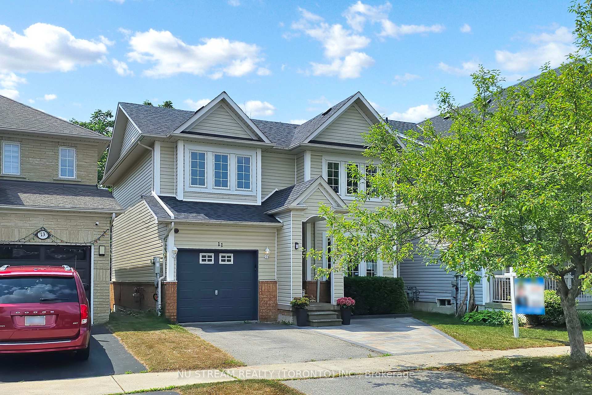 Photo 1 of 11 Hulley Crescent, Ajax, South East — HOMEH