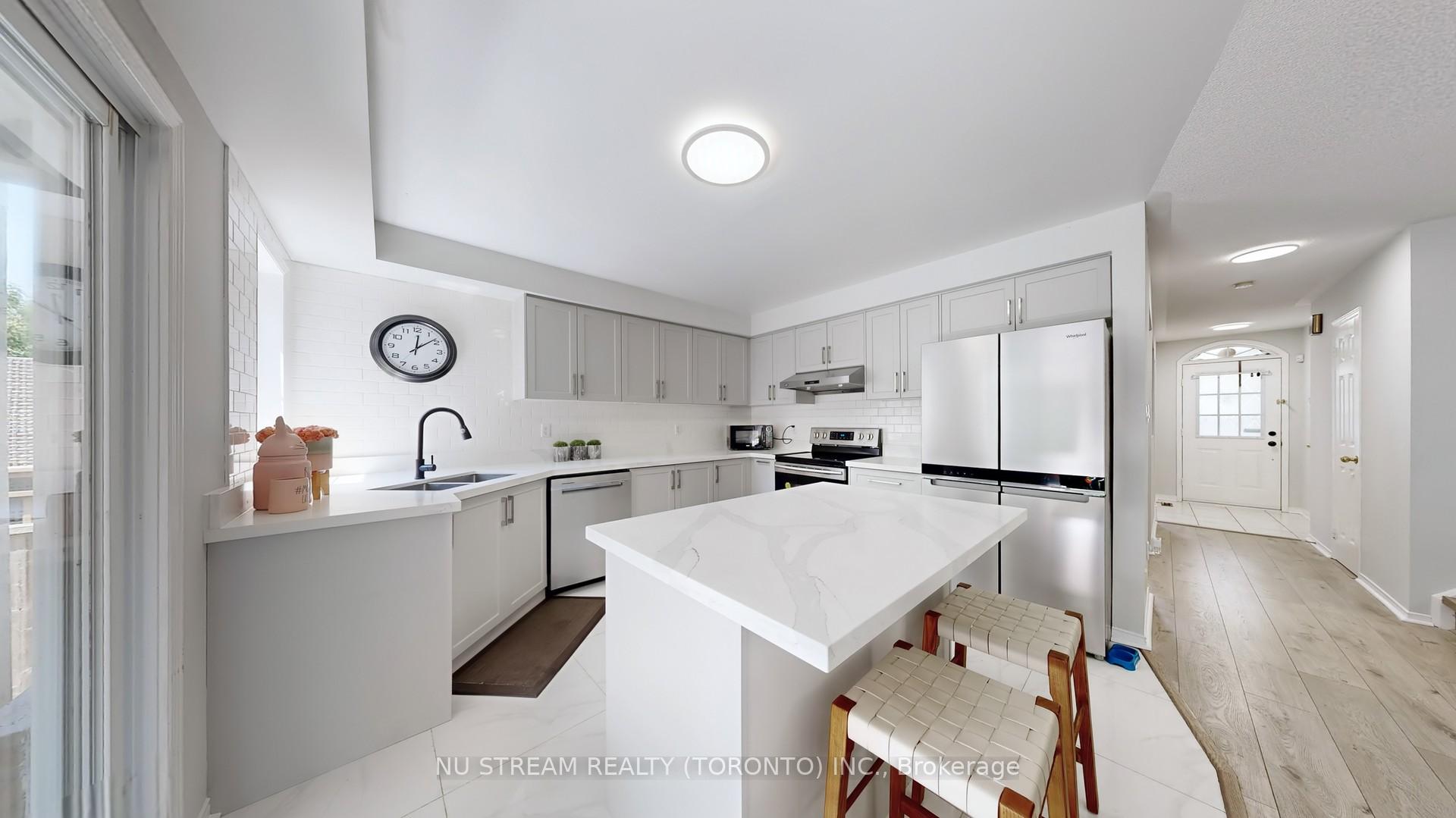Photo 10 of 11 Hulley Crescent, Ajax, South East — HOMEH