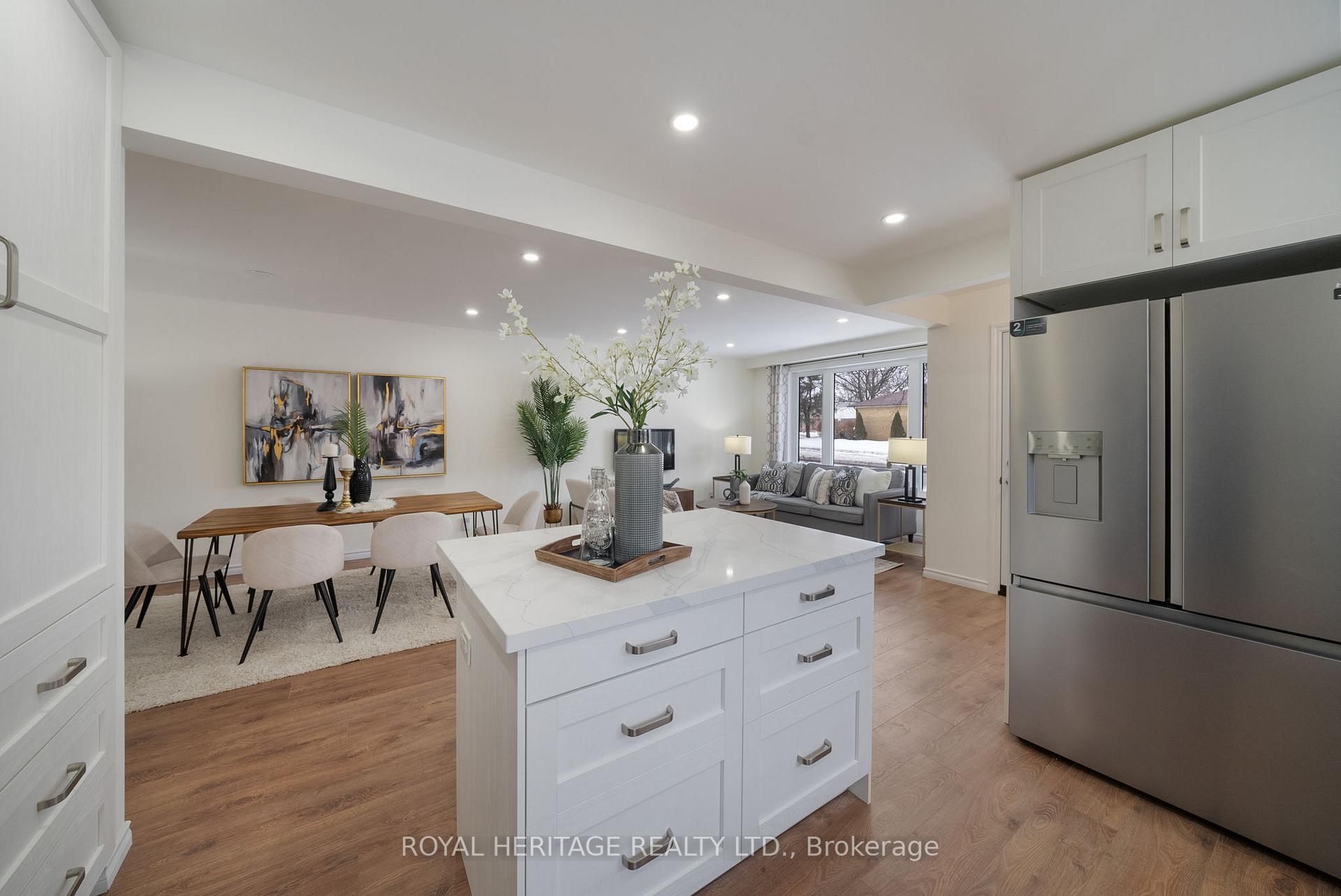 Photo 14 of 921 Krosno Boulevard, Pickering, Bay Ridges — HOMEH