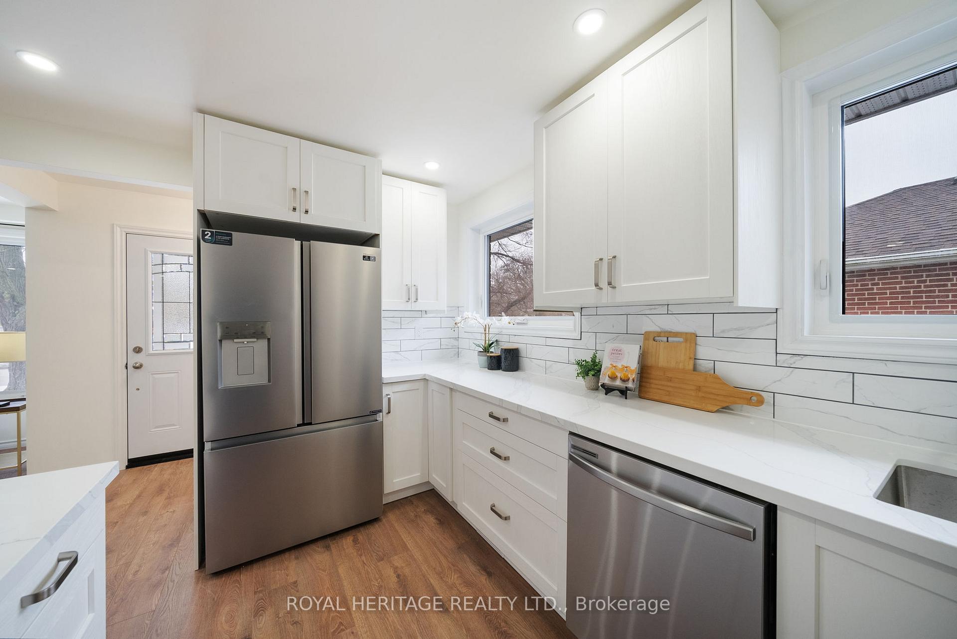 Photo 15 of 921 Krosno Boulevard, Pickering, Bay Ridges — HOMEH