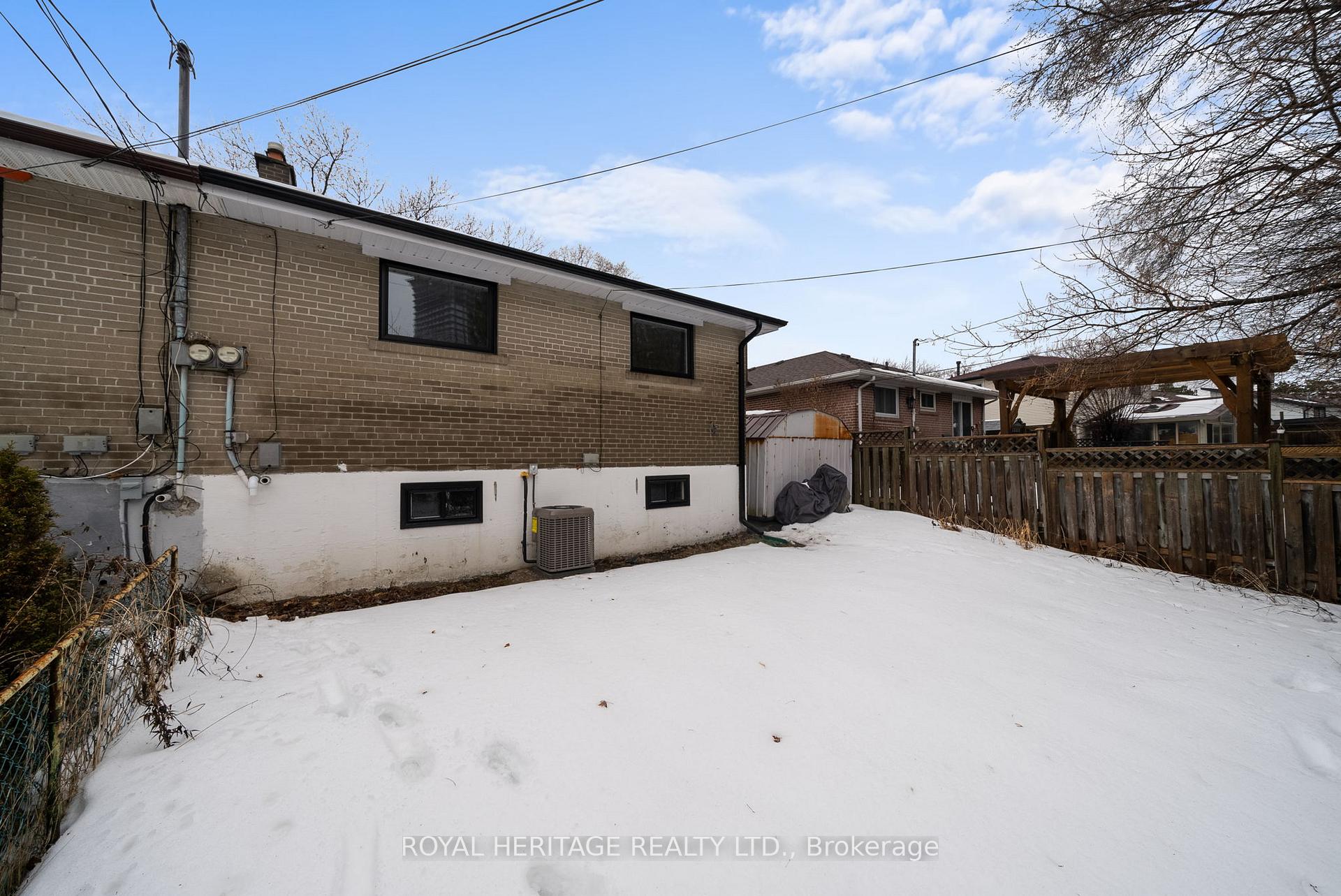 Photo 29 of 921 Krosno Boulevard, Pickering, Bay Ridges — HOMEH