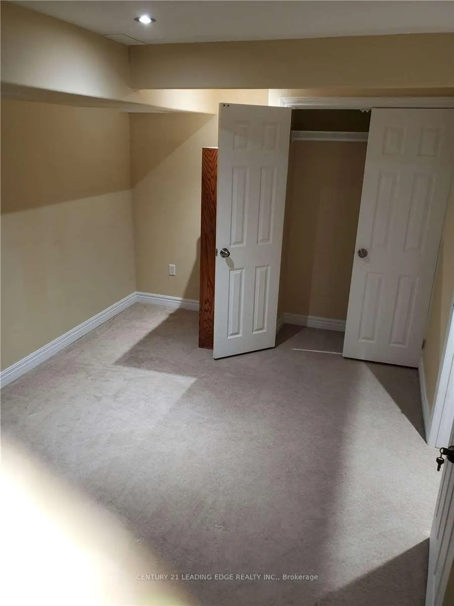 Photo 2 of Unit Bsmt, 5 Aldonschool Crescent, Ajax, South East — HOMEH