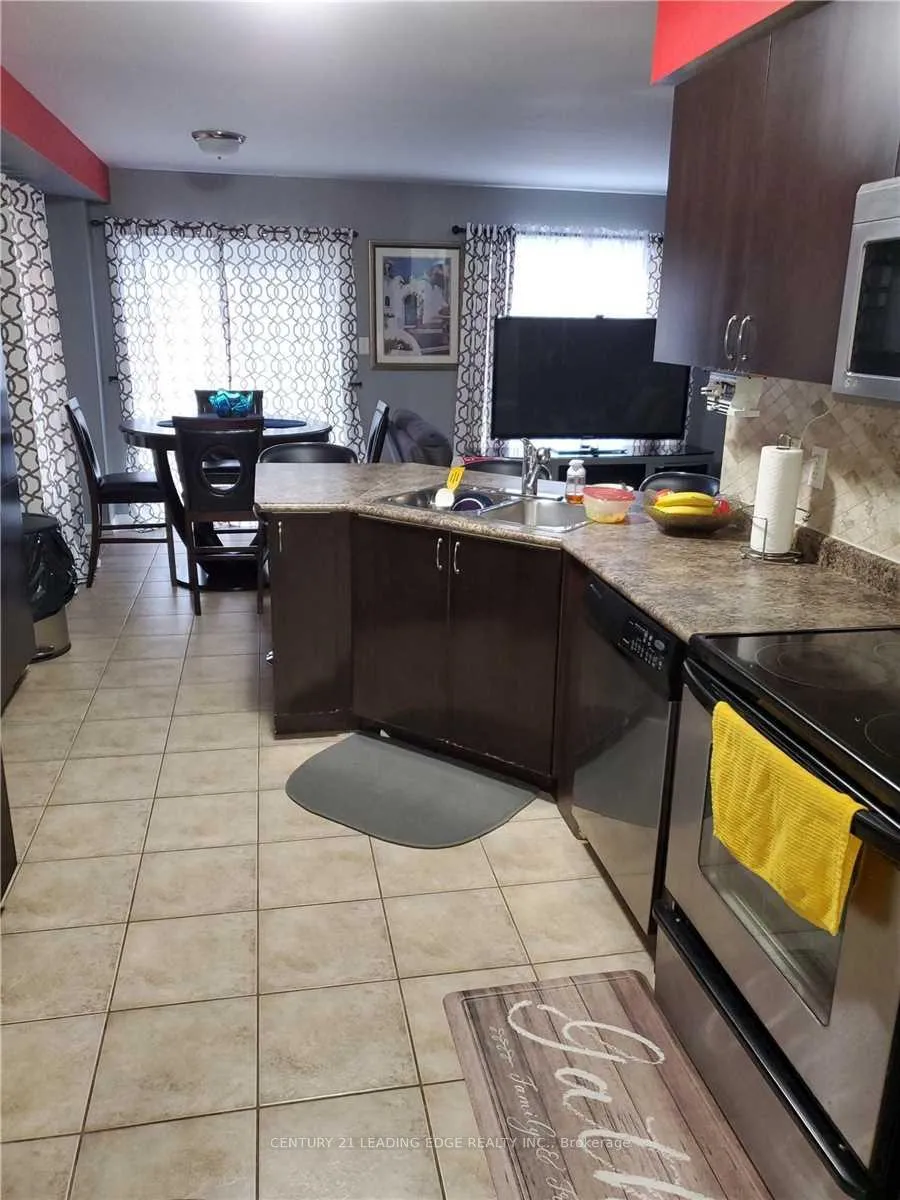 Photo 5 of Unit Bsmt, 5 Aldonschool Crescent, Ajax, South East — HOMEH