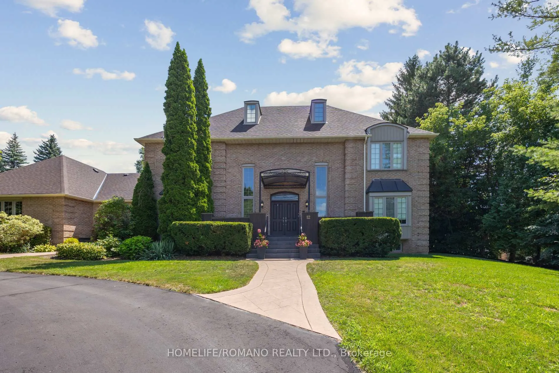 Photo 3 of 12 Hedgerow Lane, Vaughan, Kleinburg — HOMEH