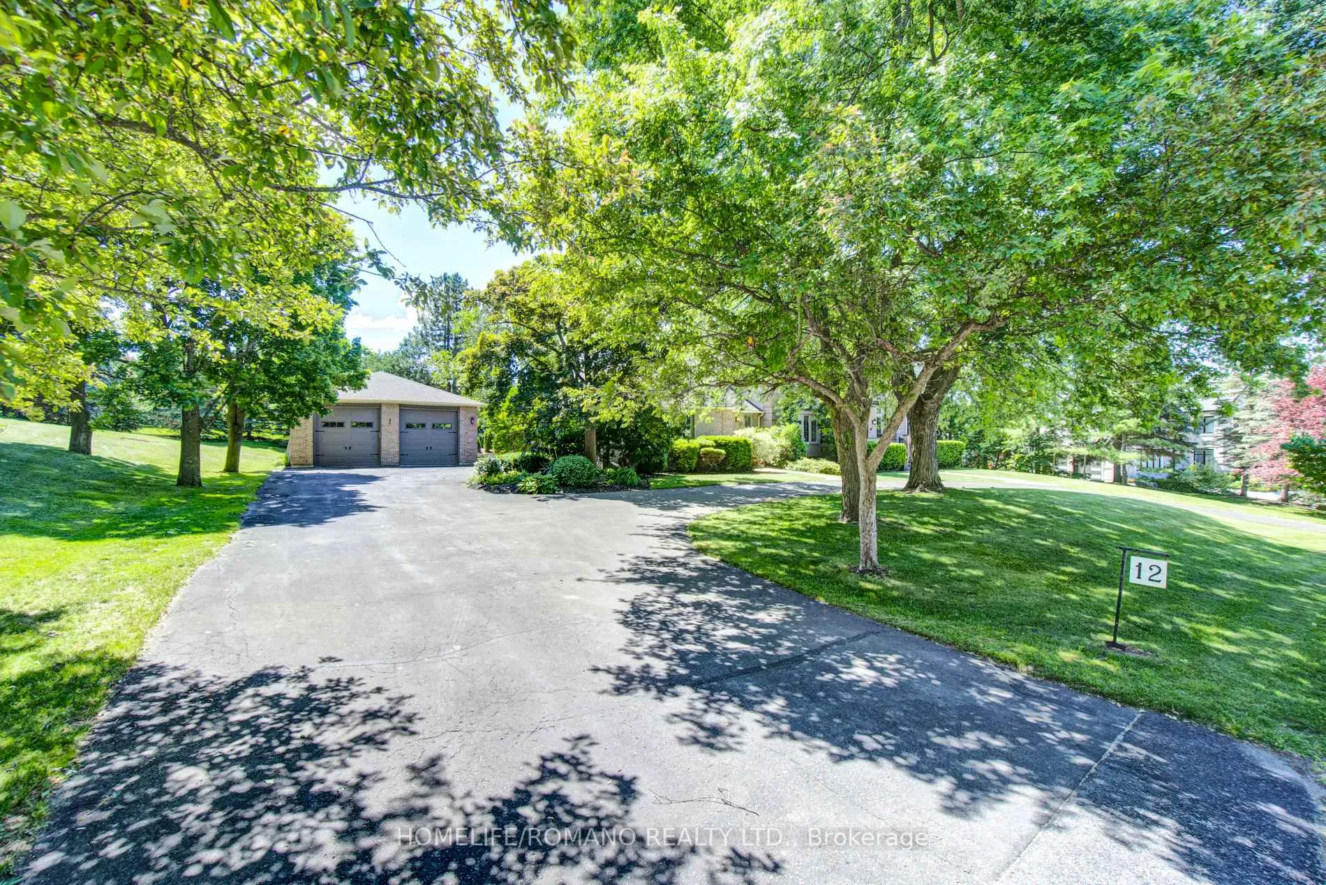 Photo 7 of 12 Hedgerow Lane, Vaughan, Kleinburg — HOMEH