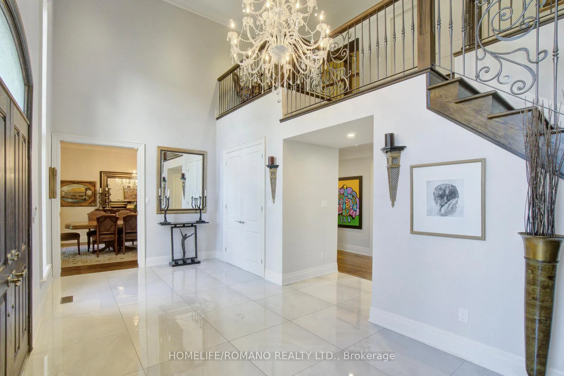 Photo 11 of 12 Hedgerow Lane, Vaughan, Kleinburg — HOMEH