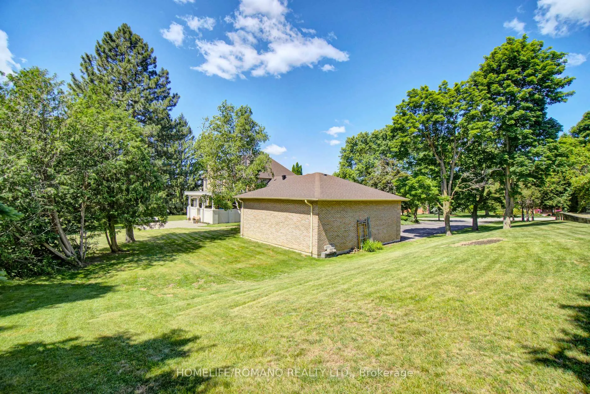 Photo 45 of 12 Hedgerow Lane, Vaughan, Kleinburg — HOMEH