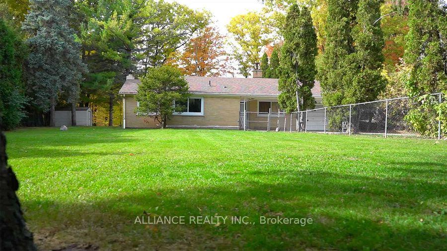 Front of 6 Bayview Park Lane