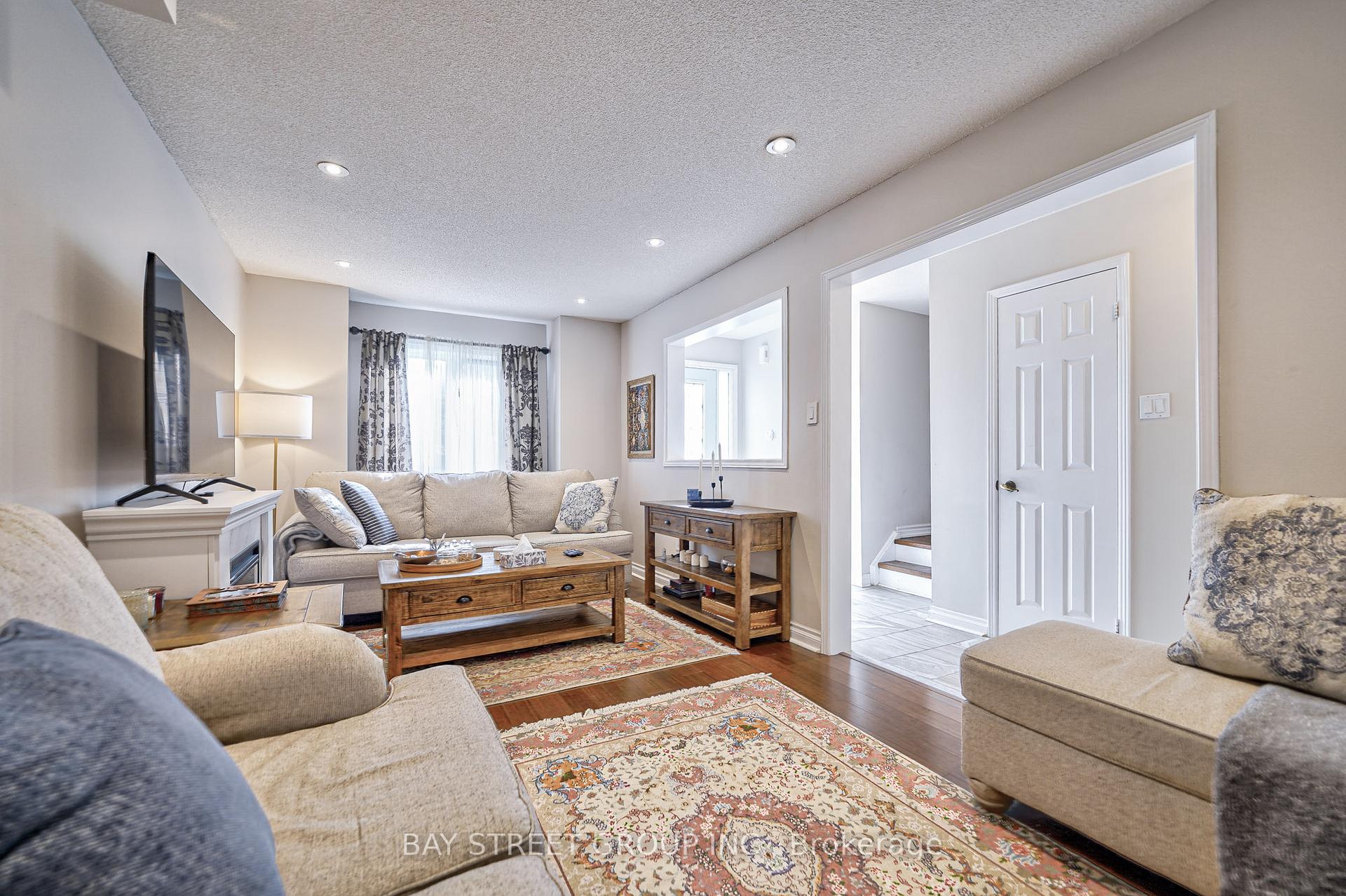 Photo 3 of 26 Cypress Court, Aurora, Hills of St Andrew — HOMEH