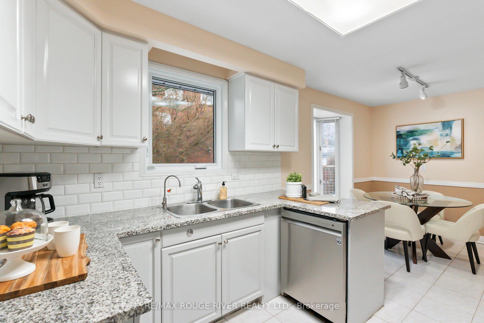 Photo 3 of 146 Gadsby Drive, Whitby, Blue Grass Meadows — HOMEH