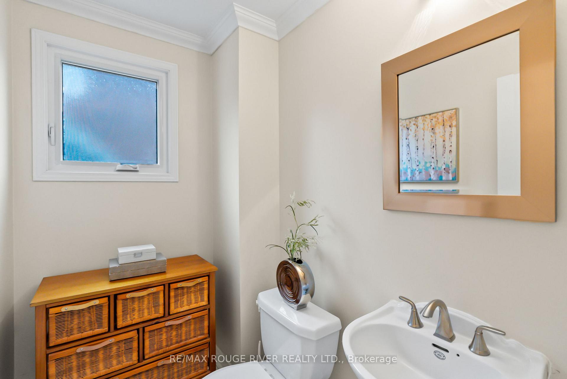Photo 10 of 146 Gadsby Drive, Whitby, Blue Grass Meadows — HOMEH