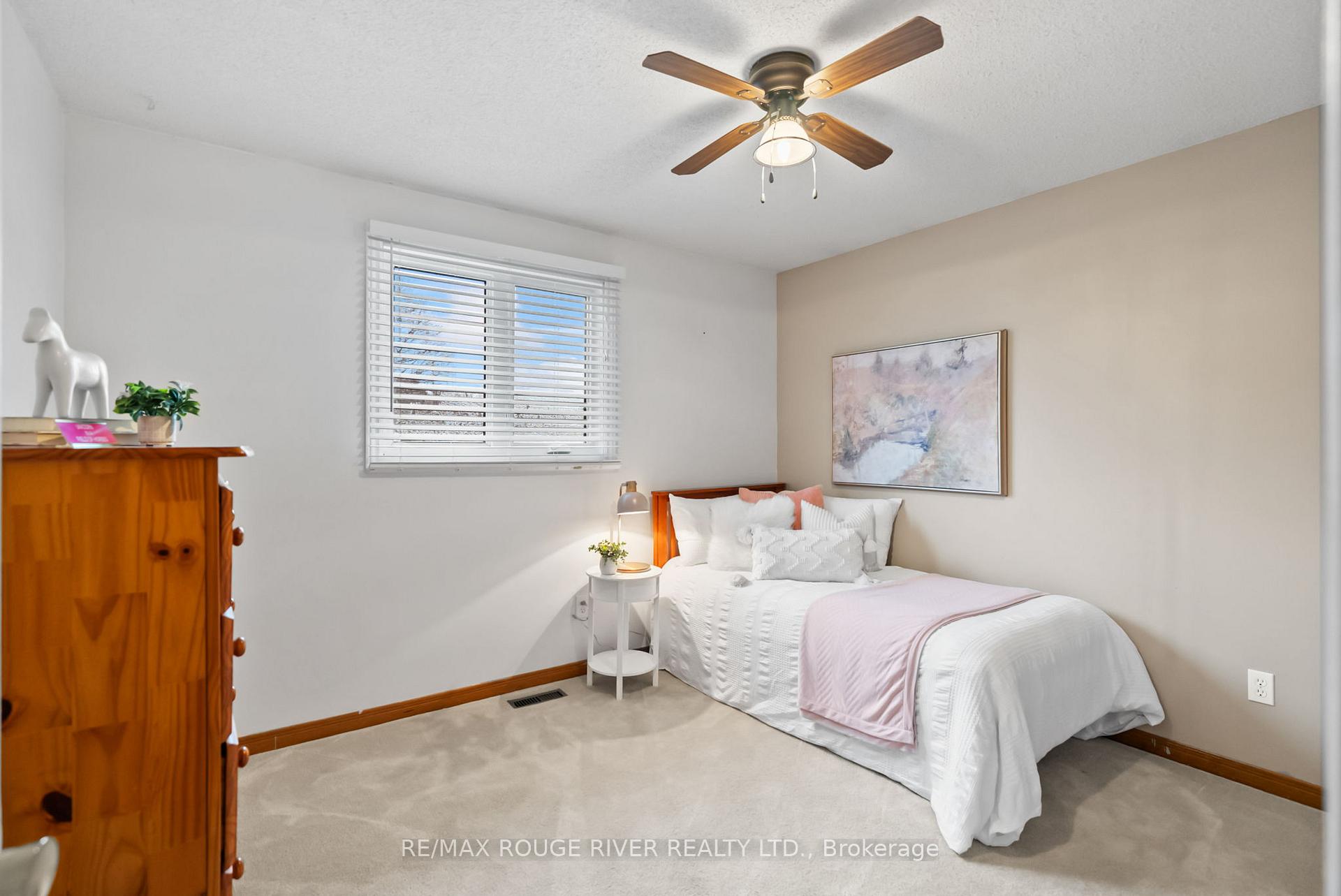 Photo 17 of 146 Gadsby Drive, Whitby, Blue Grass Meadows — HOMEH