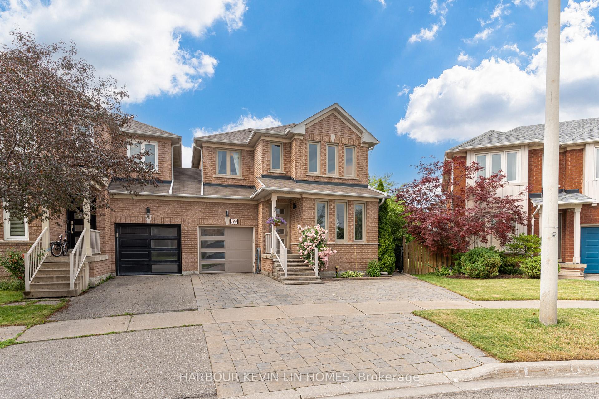 Photo 3 of 59 Waterton Crescent, Richmond Hill, Langstaff — HOMEH