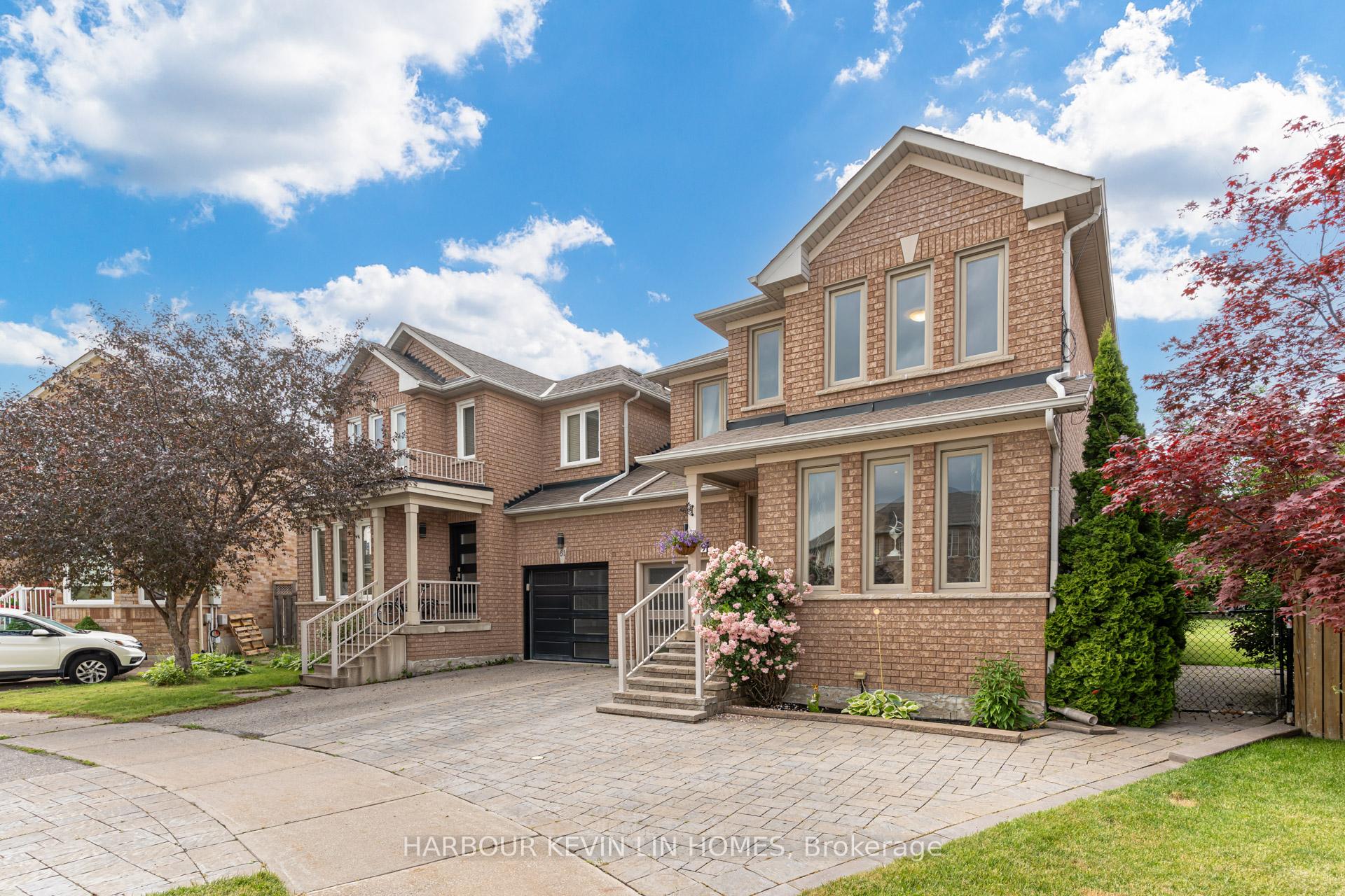 Photo 4 of 59 Waterton Crescent, Richmond Hill, Langstaff — HOMEH