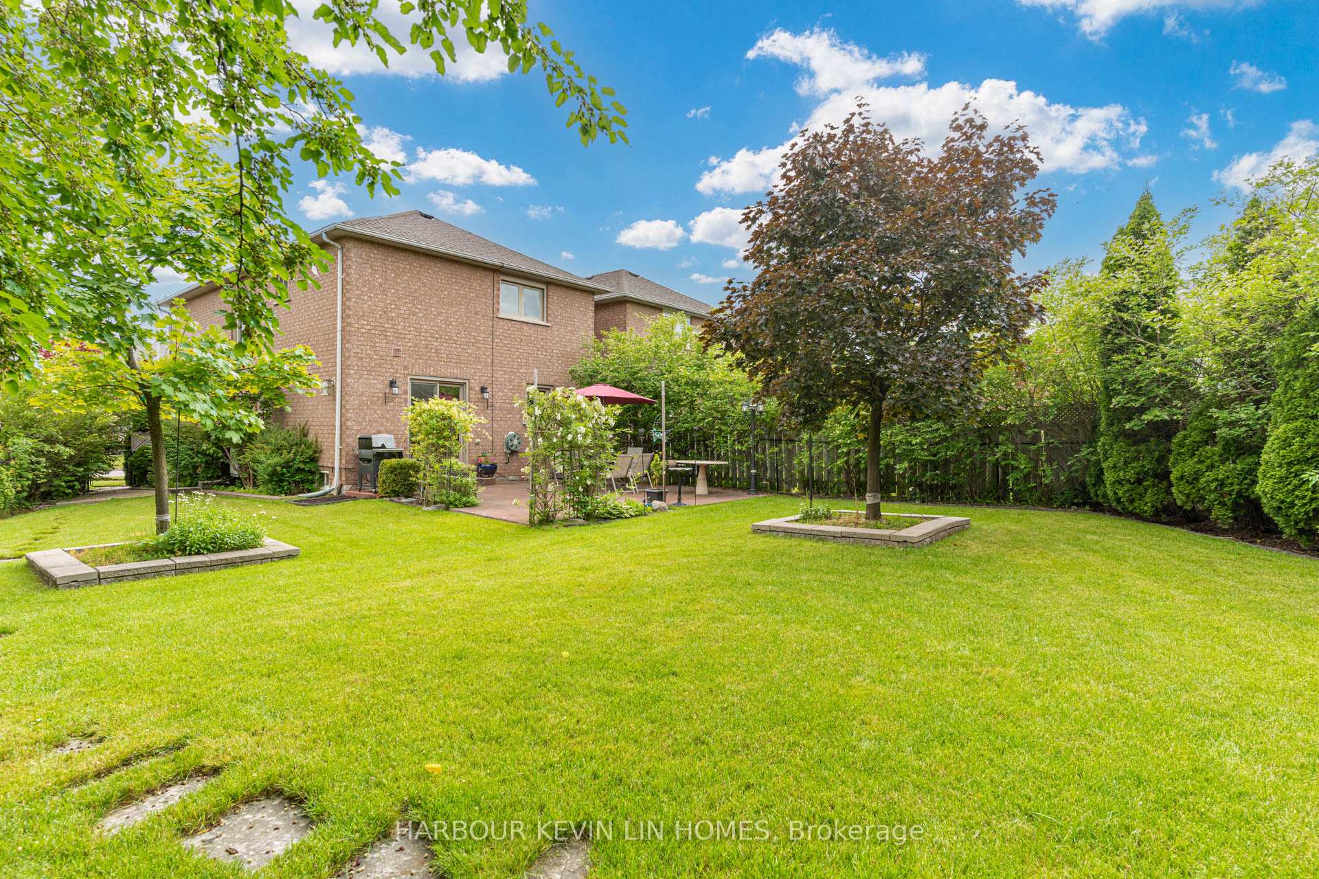 Photo 5 of 59 Waterton Crescent, Richmond Hill, Langstaff — HOMEH