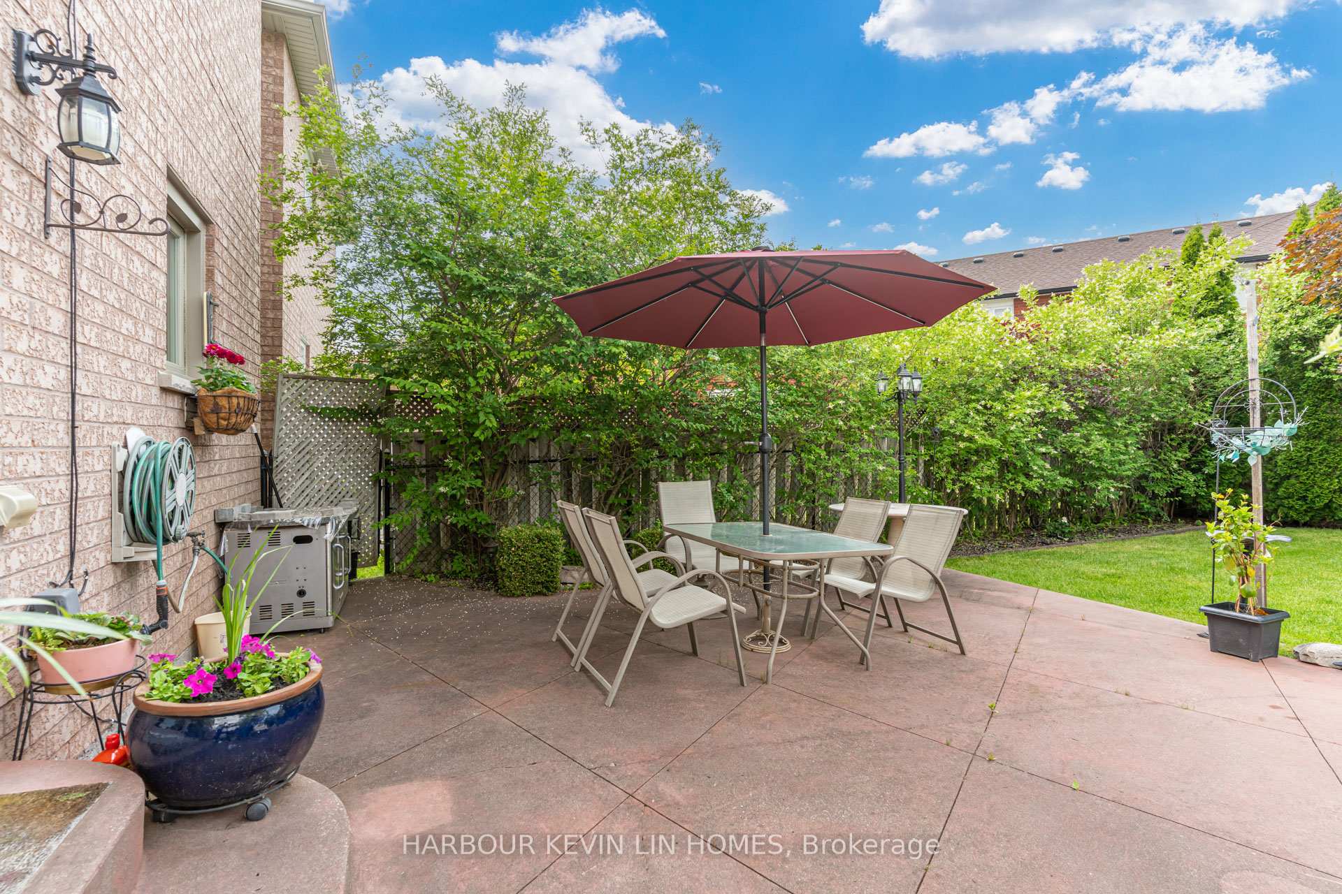 Photo 8 of 59 Waterton Crescent, Richmond Hill, Langstaff — HOMEH