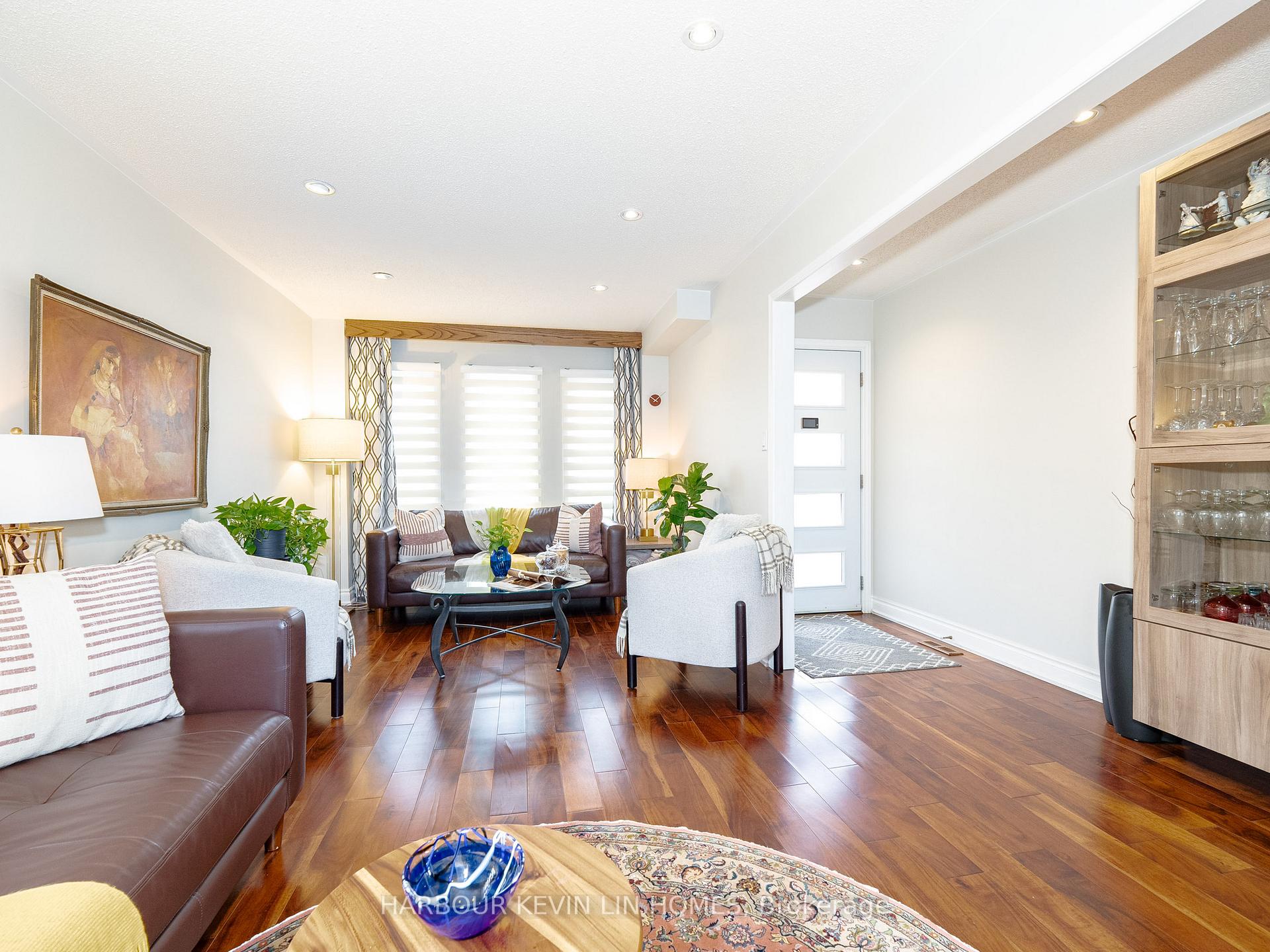 Photo 17 of 59 Waterton Crescent, Richmond Hill, Langstaff — HOMEH