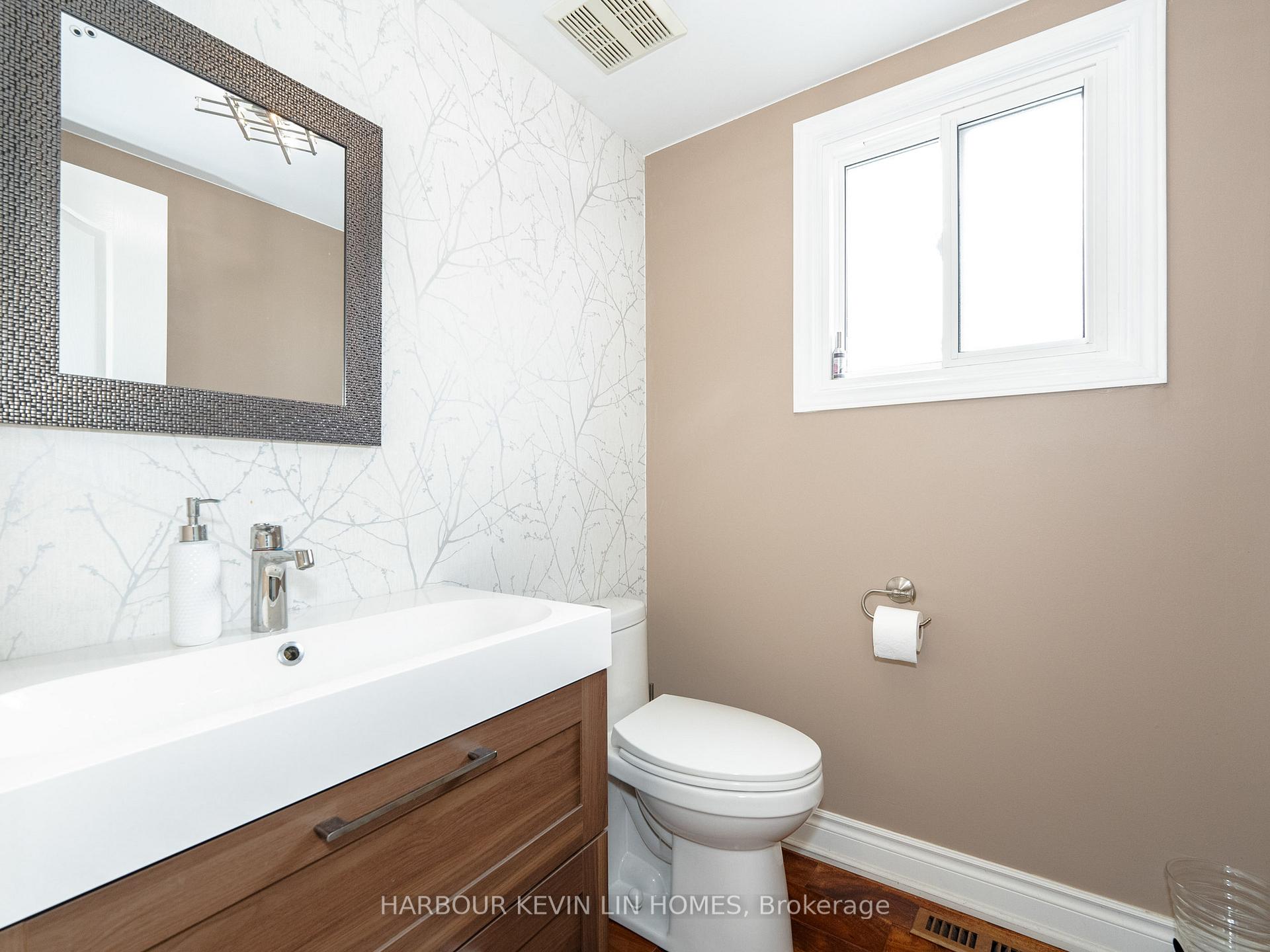 Photo 19 of 59 Waterton Crescent, Richmond Hill, Langstaff — HOMEH