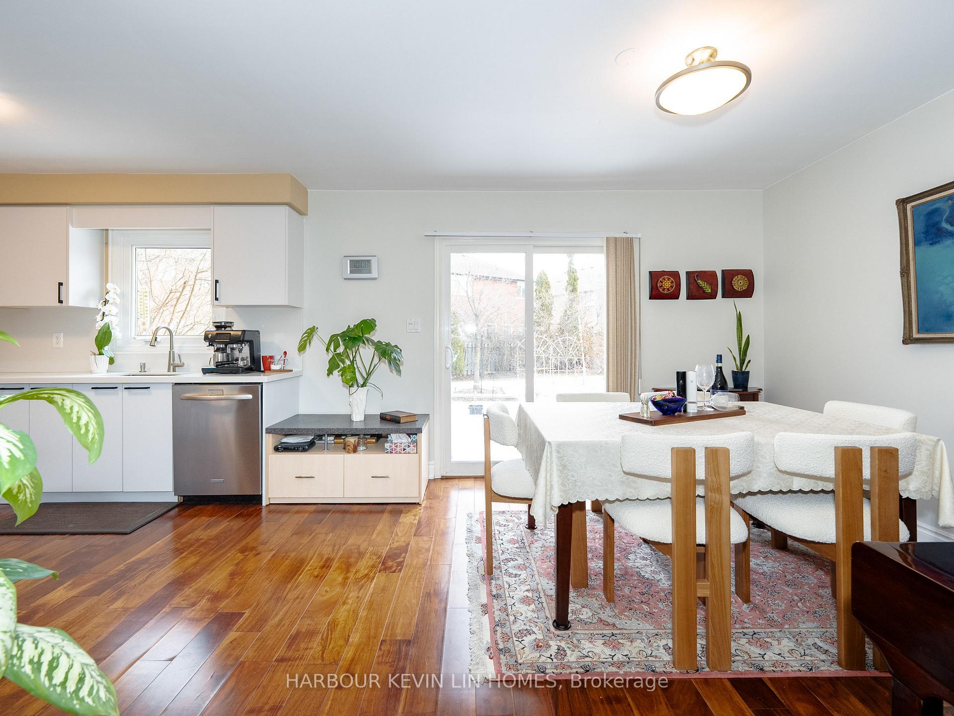 Photo 20 of 59 Waterton Crescent, Richmond Hill, Langstaff — HOMEH