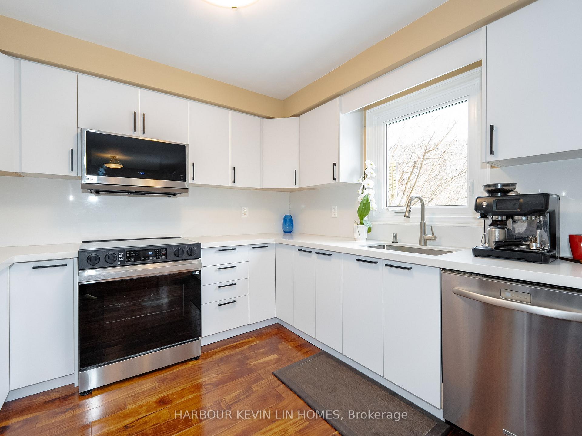 Photo 26 of 59 Waterton Crescent, Richmond Hill, Langstaff — HOMEH
