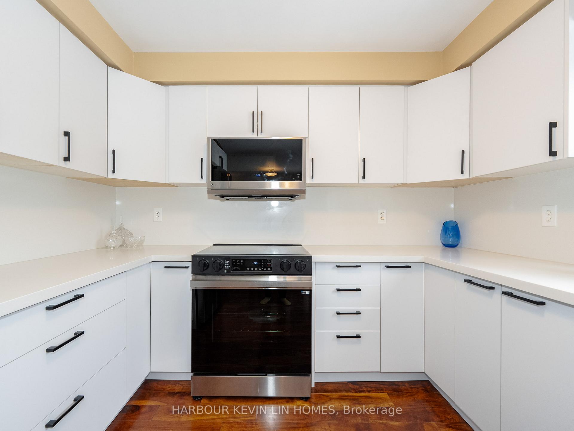 Photo 29 of 59 Waterton Crescent, Richmond Hill, Langstaff — HOMEH