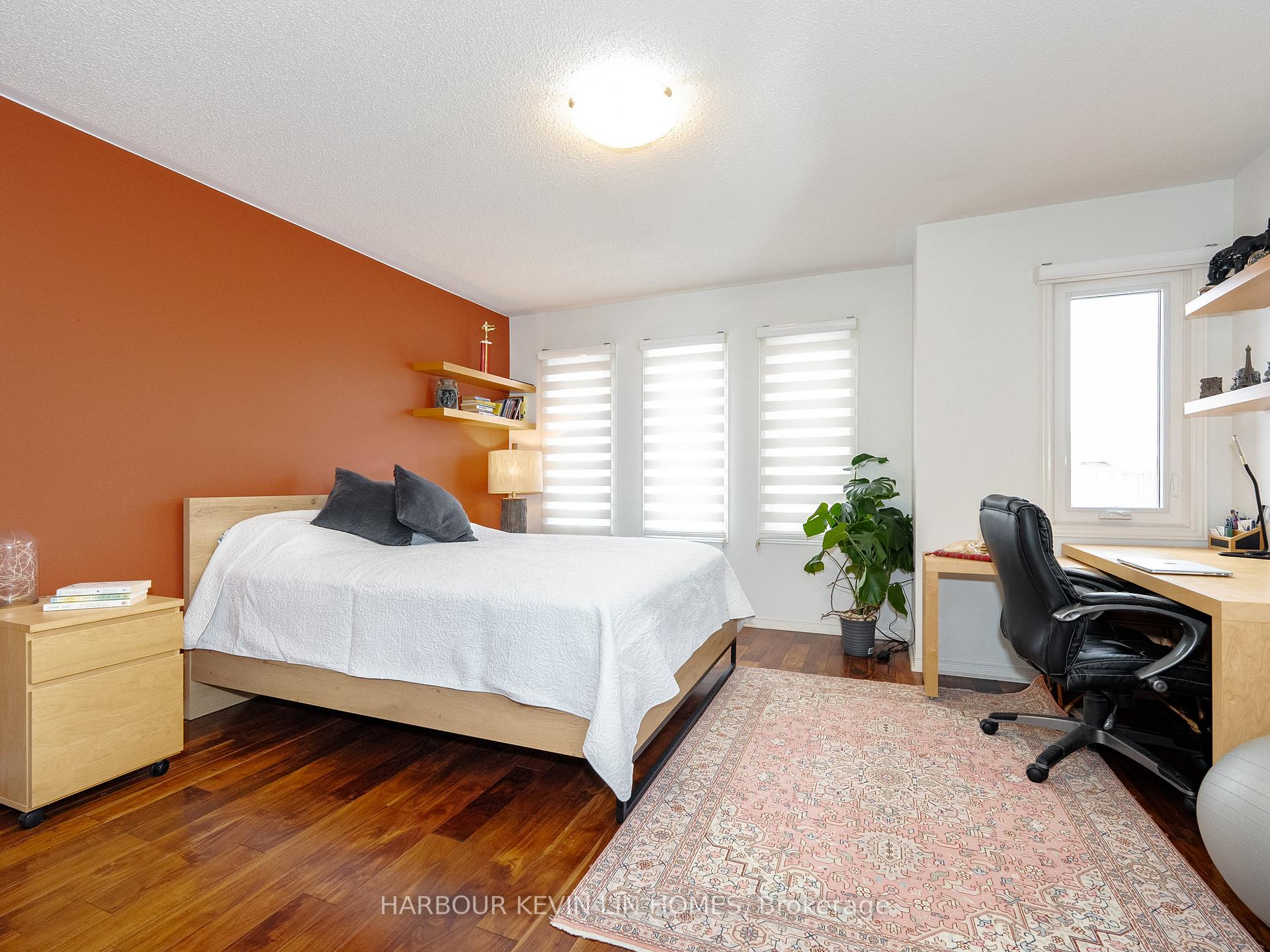 Photo 33 of 59 Waterton Crescent, Richmond Hill, Langstaff — HOMEH