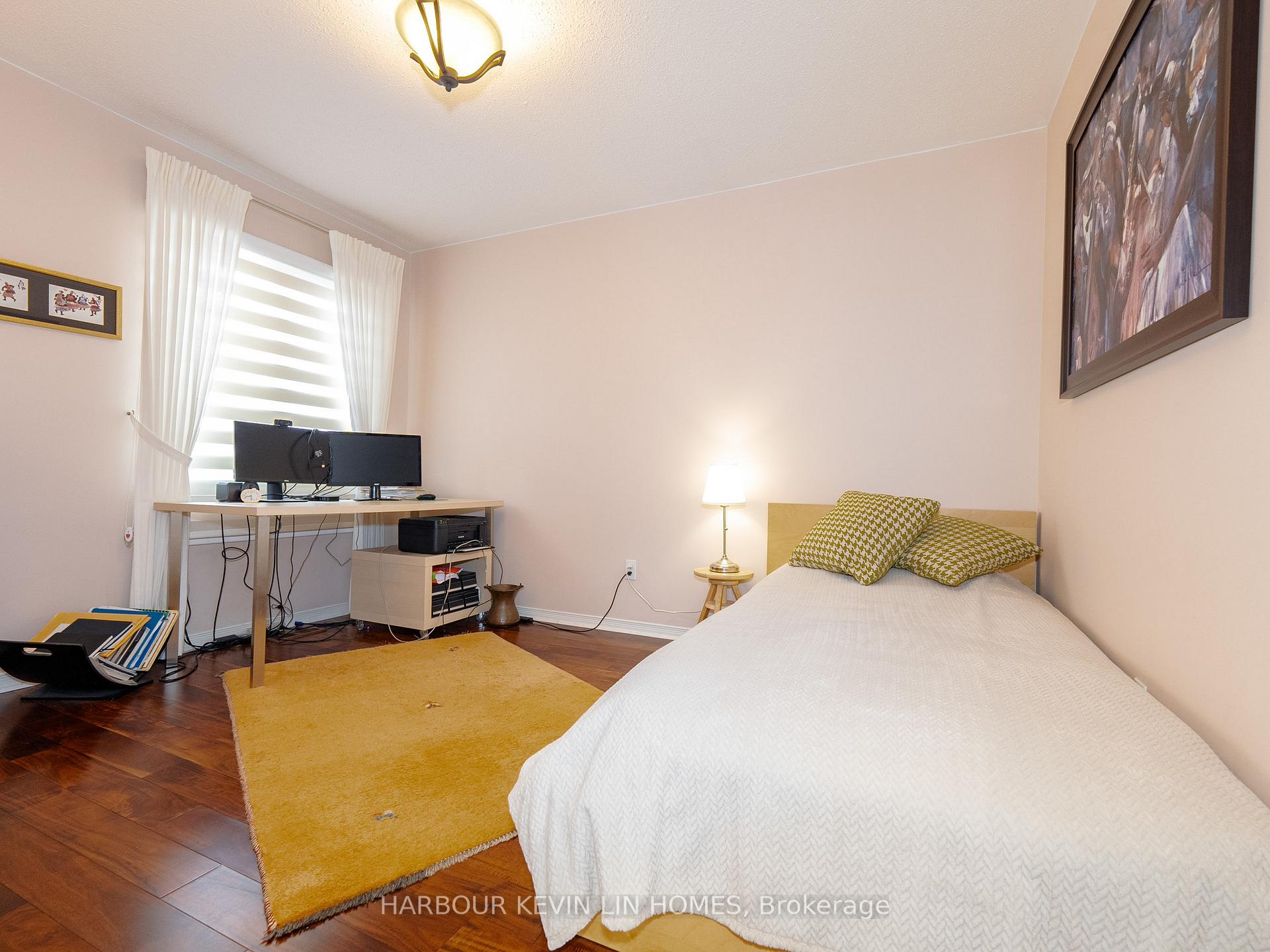 Photo 35 of 59 Waterton Crescent, Richmond Hill, Langstaff — HOMEH