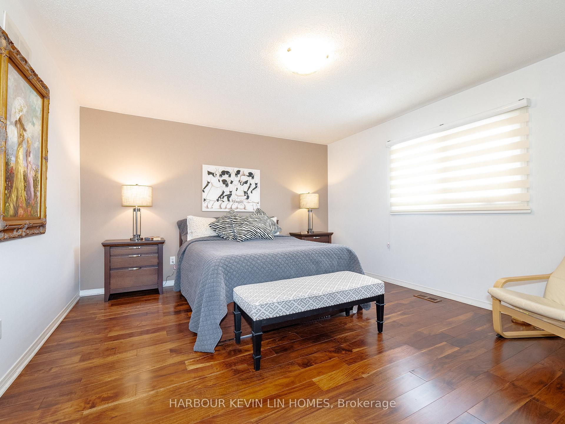Photo 38 of 59 Waterton Crescent, Richmond Hill, Langstaff — HOMEH