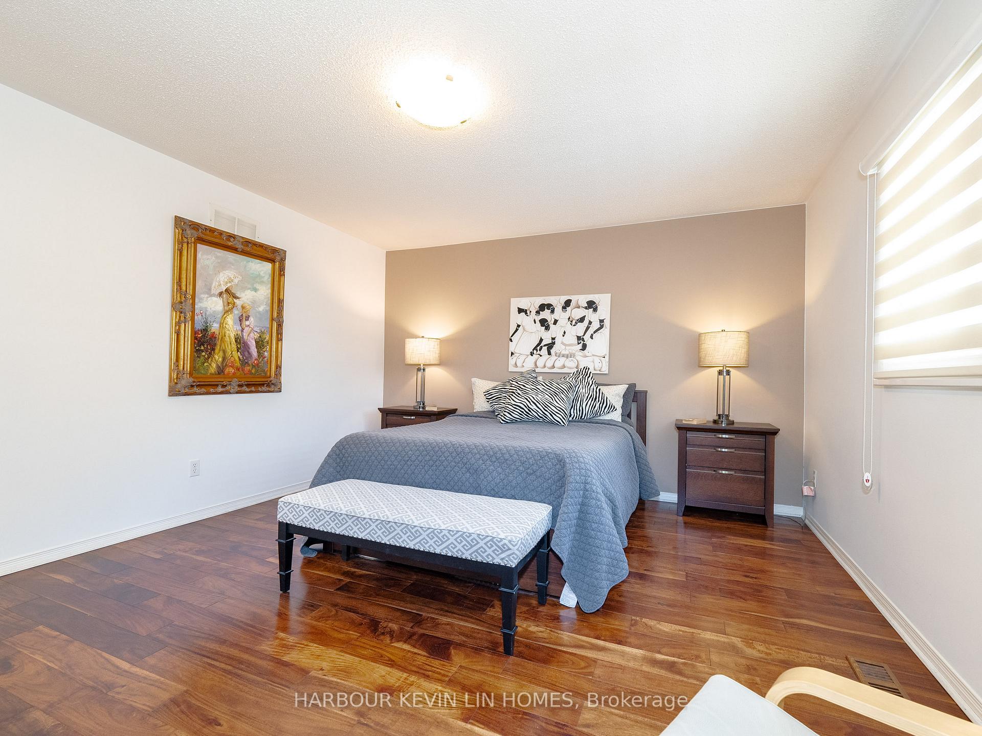 Photo 39 of 59 Waterton Crescent, Richmond Hill, Langstaff — HOMEH