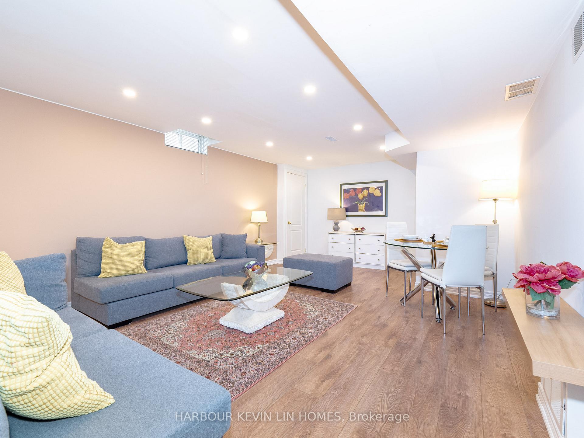 Photo 44 of 59 Waterton Crescent, Richmond Hill, Langstaff — HOMEH