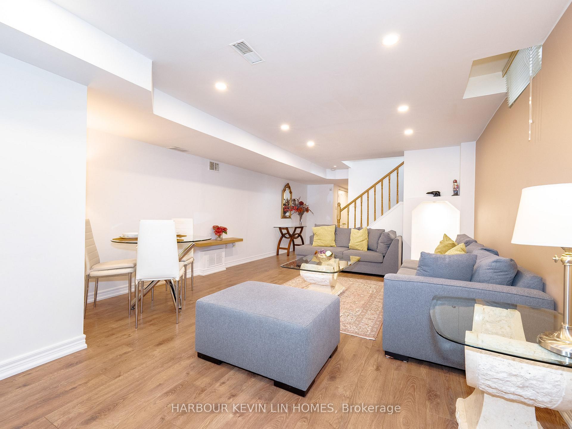 Photo 45 of 59 Waterton Crescent, Richmond Hill, Langstaff — HOMEH