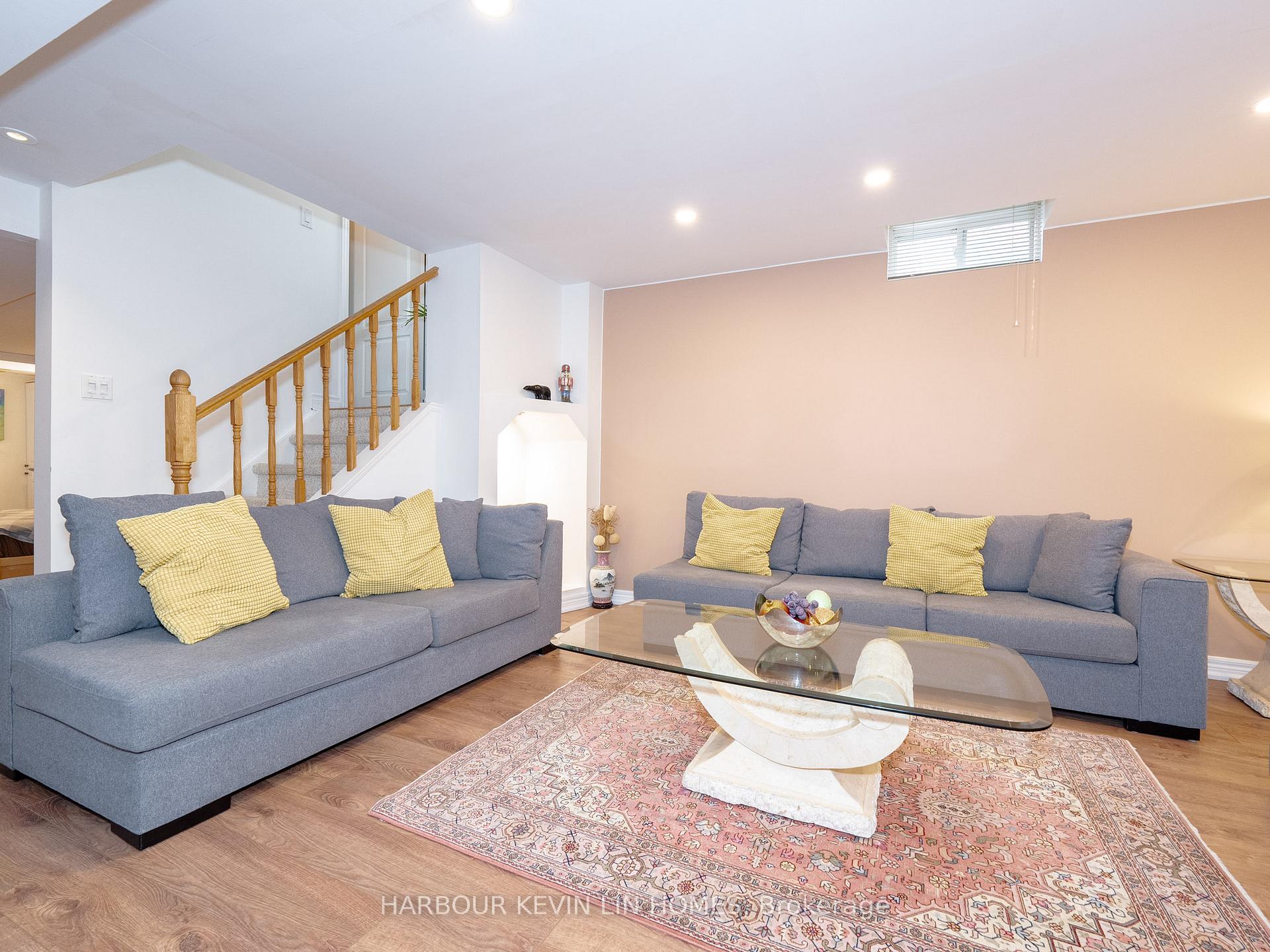 Photo 46 of 59 Waterton Crescent, Richmond Hill, Langstaff — HOMEH