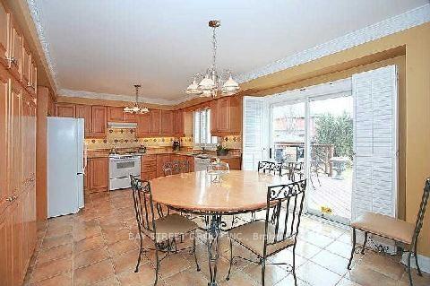 Photo 3 of 64 Burnhaven Avenue, Vaughan, Maple — HOMEH