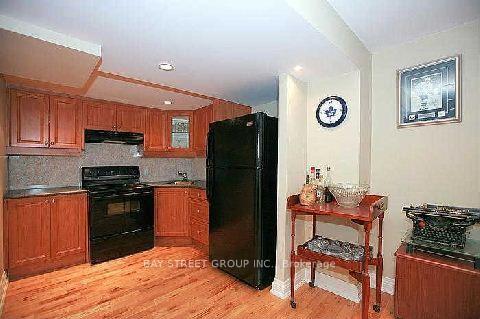 Photo 7 of 64 Burnhaven Avenue, Vaughan, Maple — HOMEH
