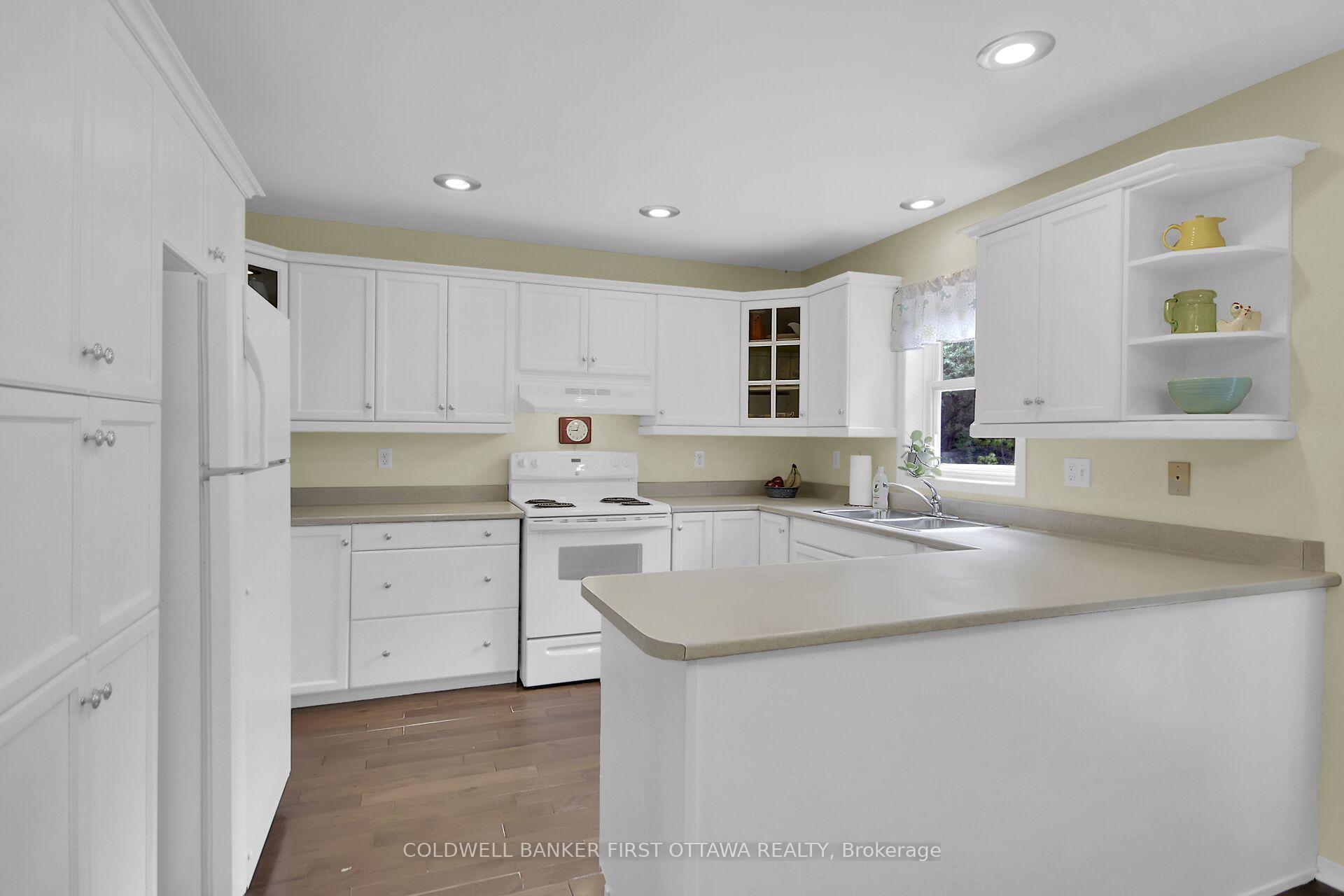 Photo 8 of 230 Pine Ridge Drive, Beckwith, Beckwith Twp — HOMEH