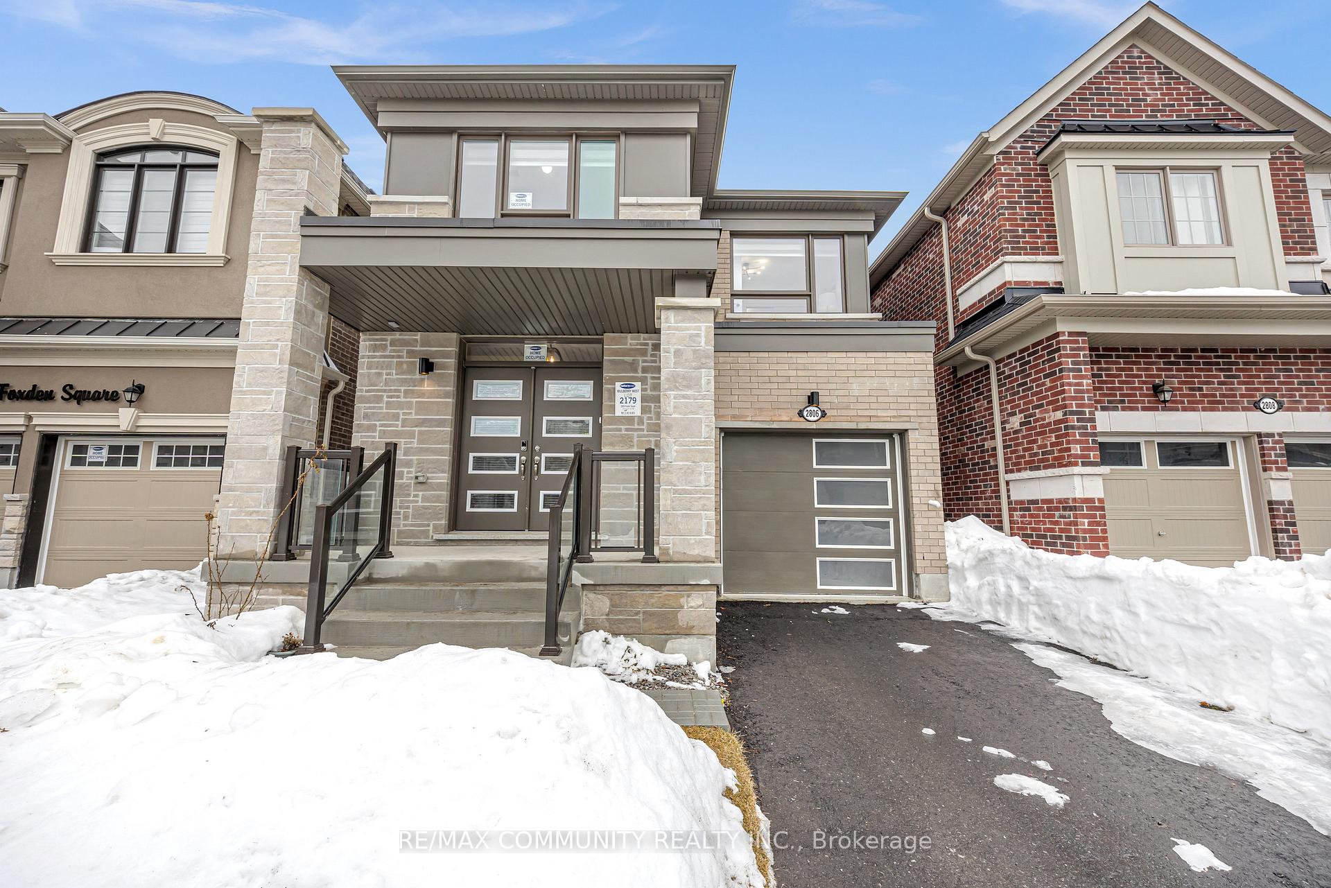 Photo 4 of 2806 Foxden Square, Pickering, Rural Pickering — HOMEH
