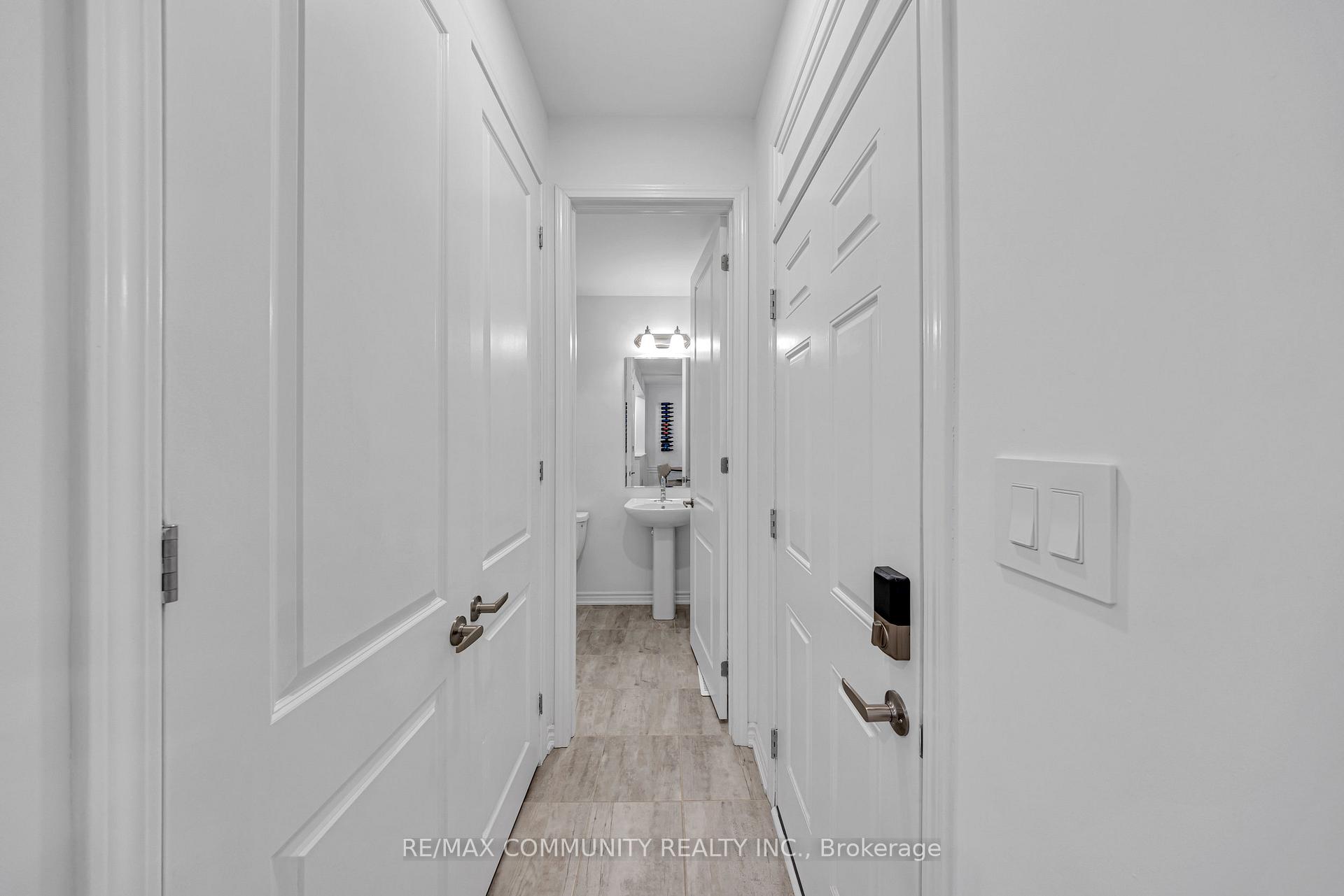 Photo 14 of 2806 Foxden Square, Pickering, Rural Pickering — HOMEH