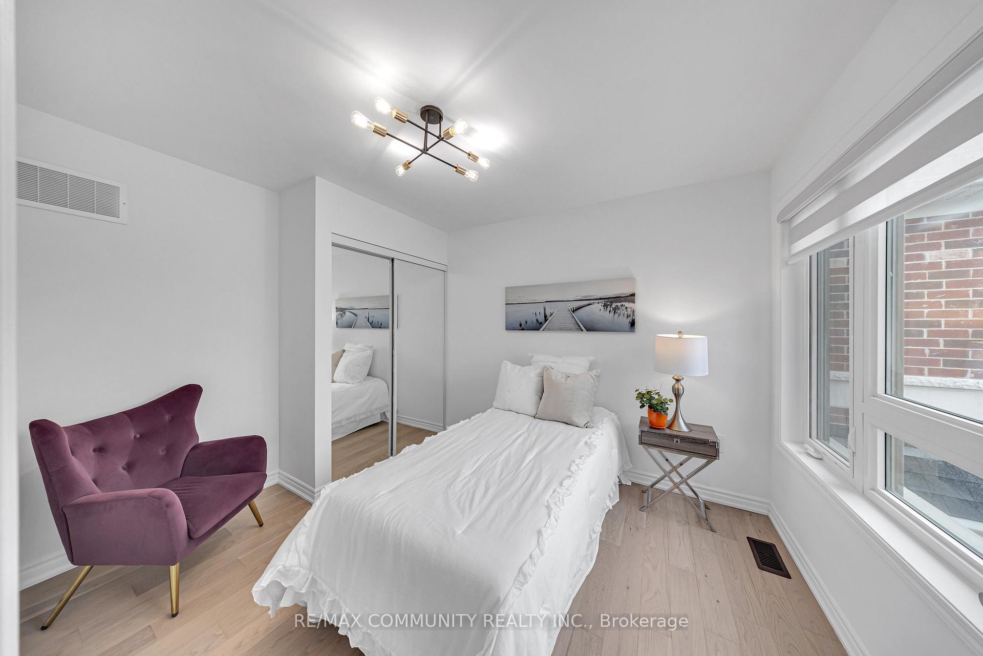 Photo 30 of 2806 Foxden Square, Pickering, Rural Pickering — HOMEH