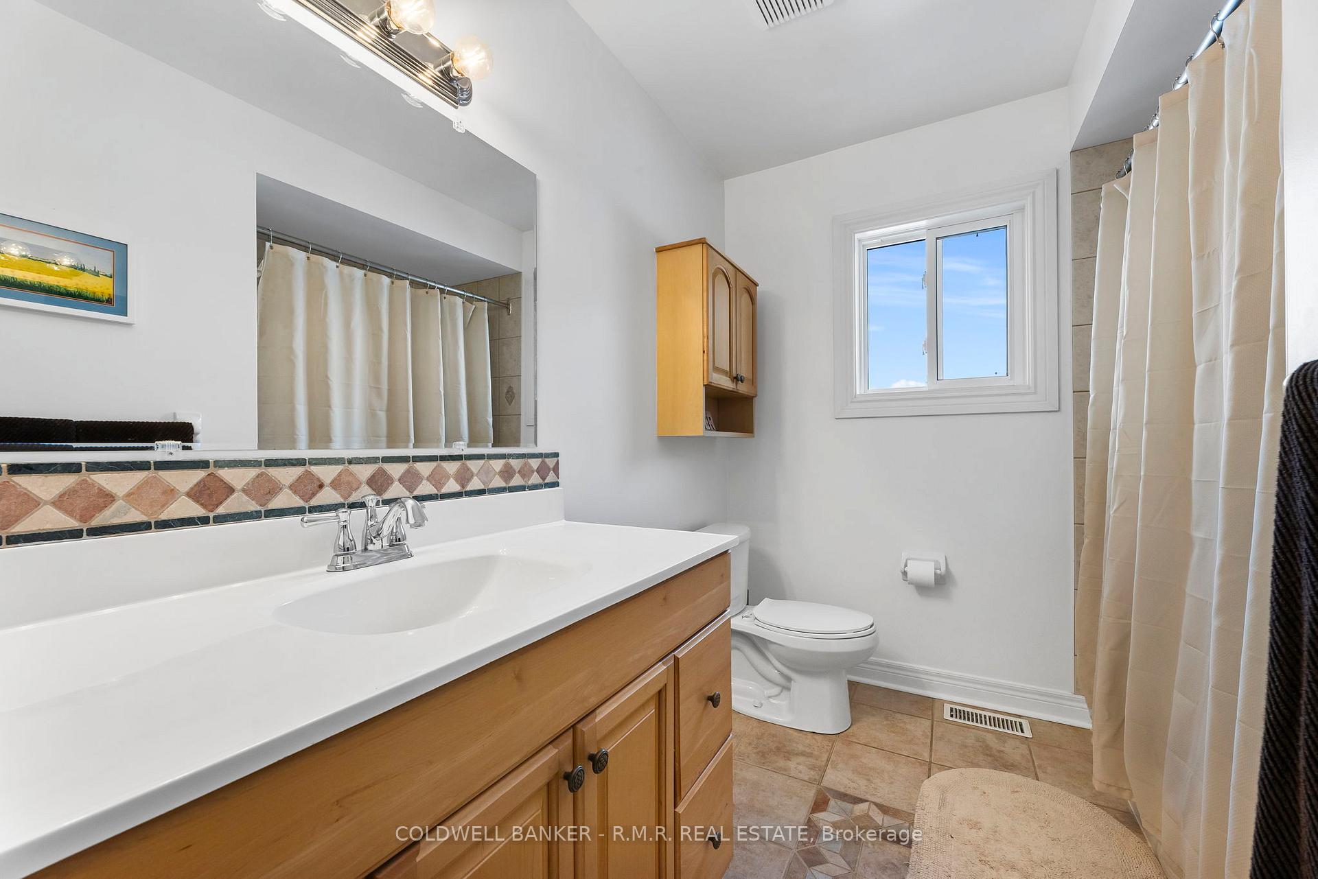 Photo 32 of 115 Ardwick Street, Whitby, Blue Grass Meadows — HOMEH