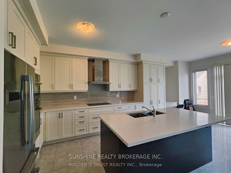 Photo 6 of 6 Bellefond Street, Vaughan, Kleinburg — HOMEH