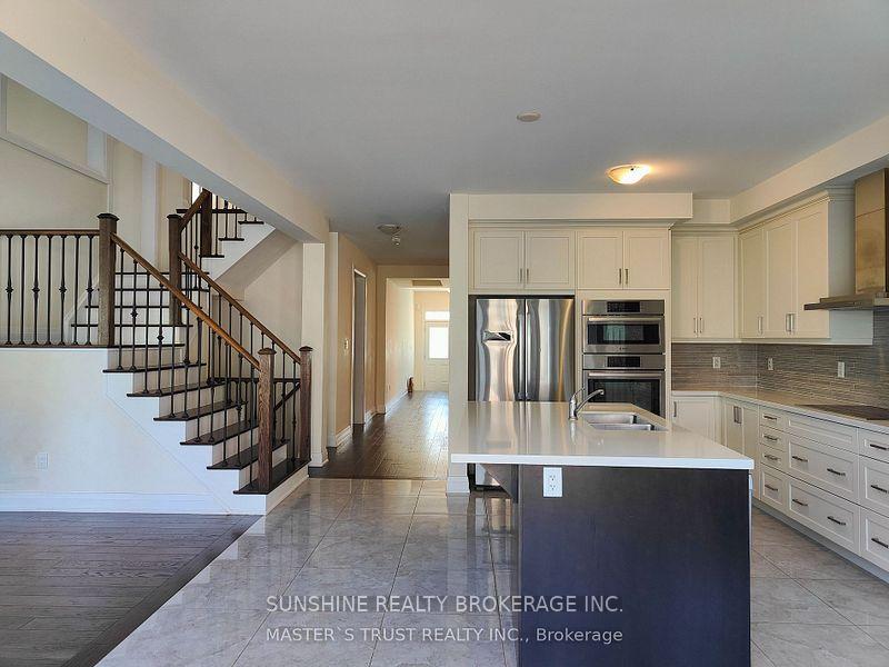 Photo 12 of 6 Bellefond Street, Vaughan, Kleinburg — HOMEH
