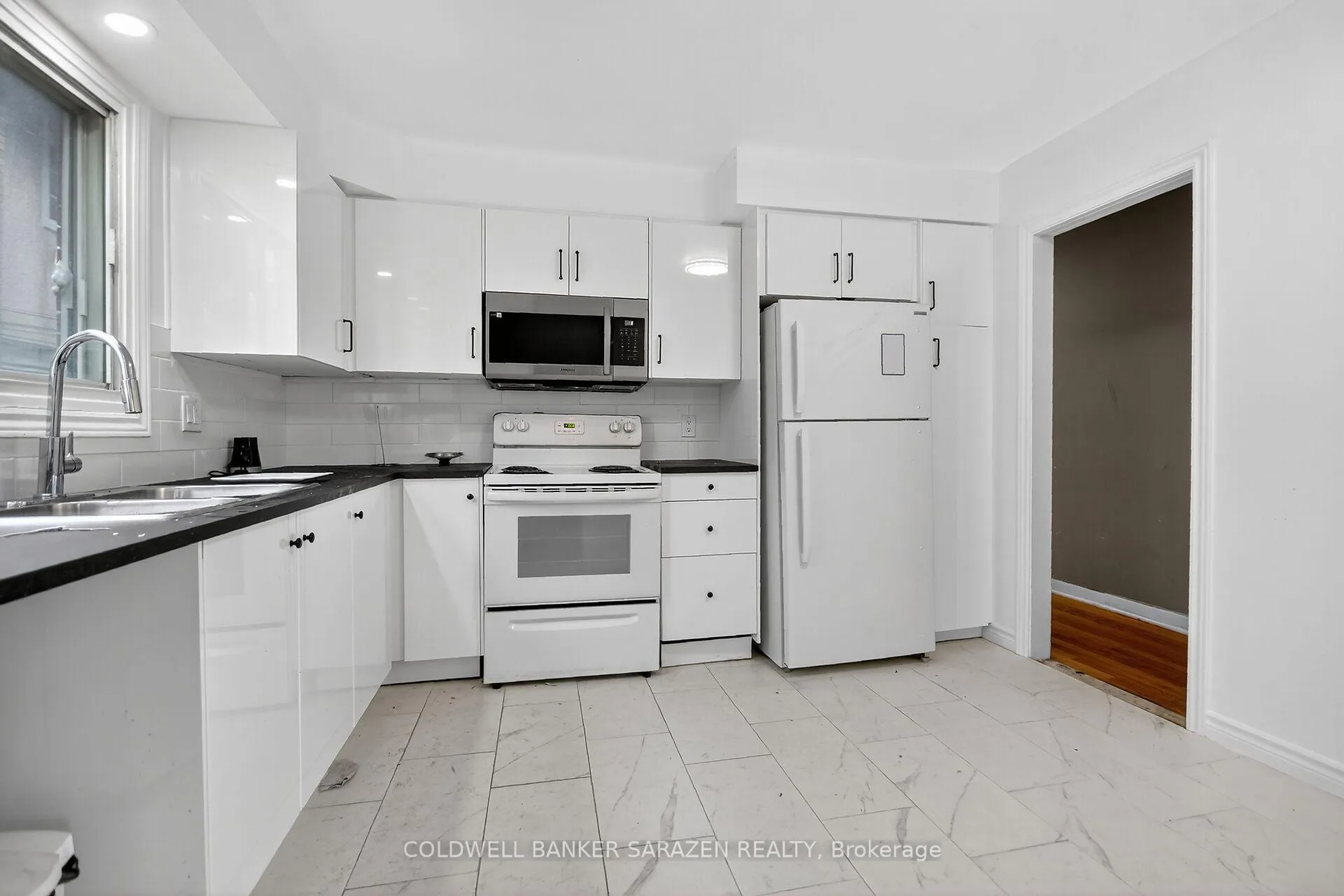 Photo 10 of 2663 Priscilla Street, Ottawa, Britannia — HOMEH