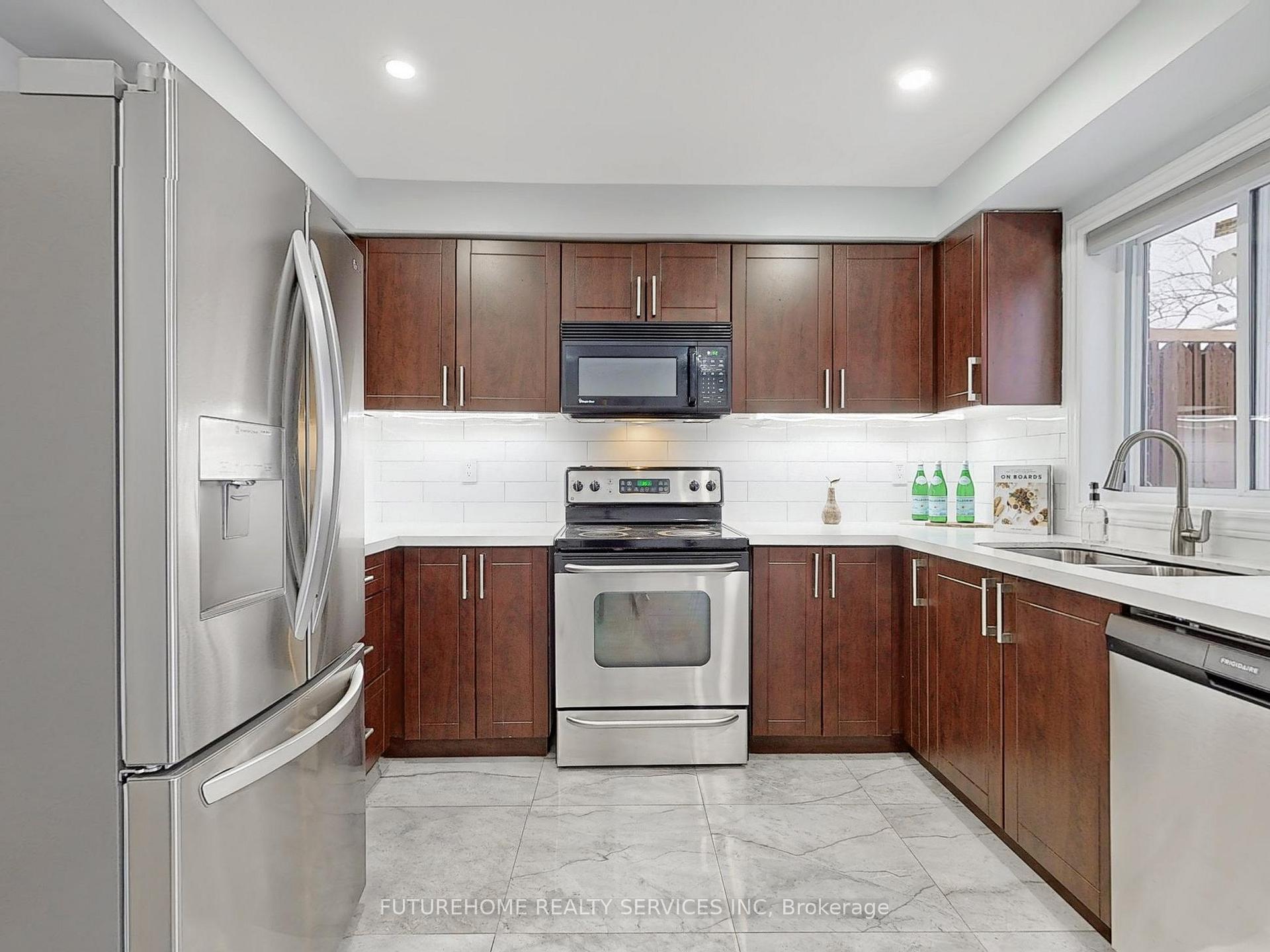 Photo 9 of 1658 Autumn Crescent, Pickering, Amberlea — HOMEH