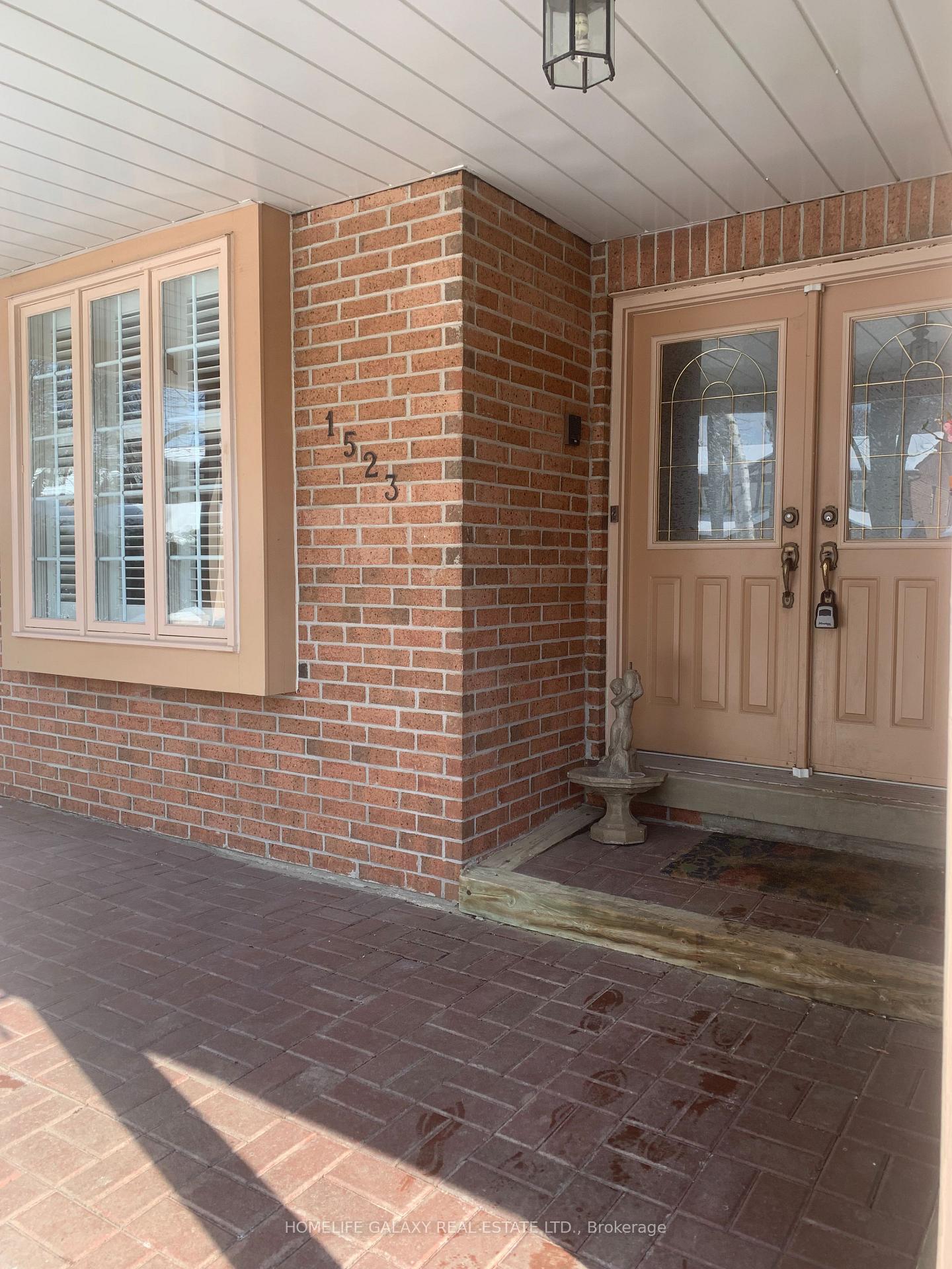 Photo 4 of 1523 Silver Spruce Drive, Pickering, Liverpool — HOMEH