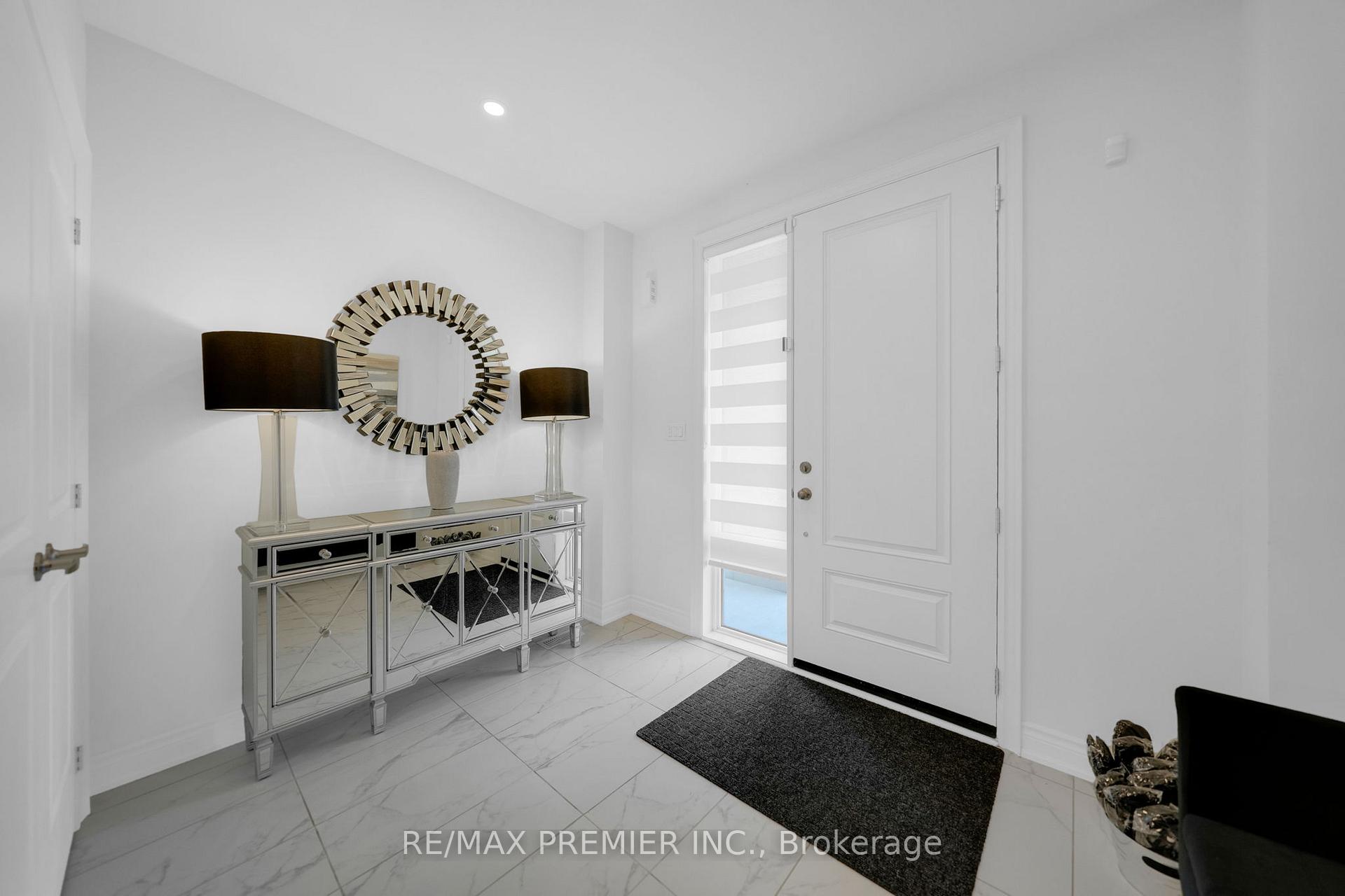 Photo 4 of 143 Cannes Avenue, Vaughan, Vellore Village — HOMEH