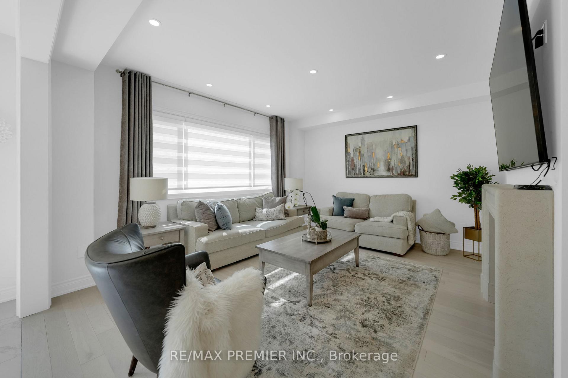 Photo 8 of 143 Cannes Avenue, Vaughan, Vellore Village — HOMEH