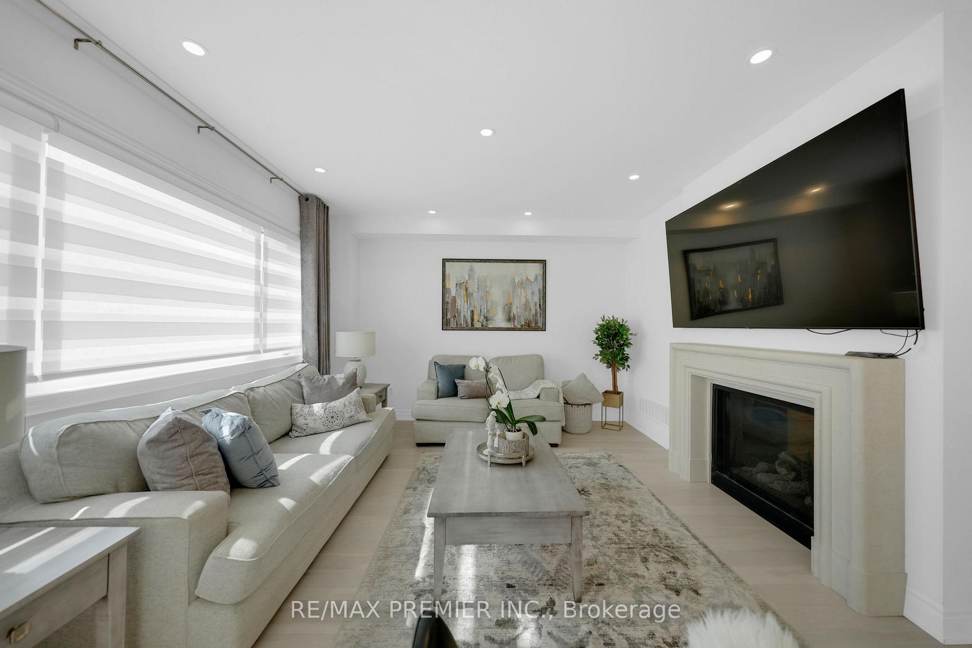 Photo 9 of 143 Cannes Avenue, Vaughan, Vellore Village — HOMEH